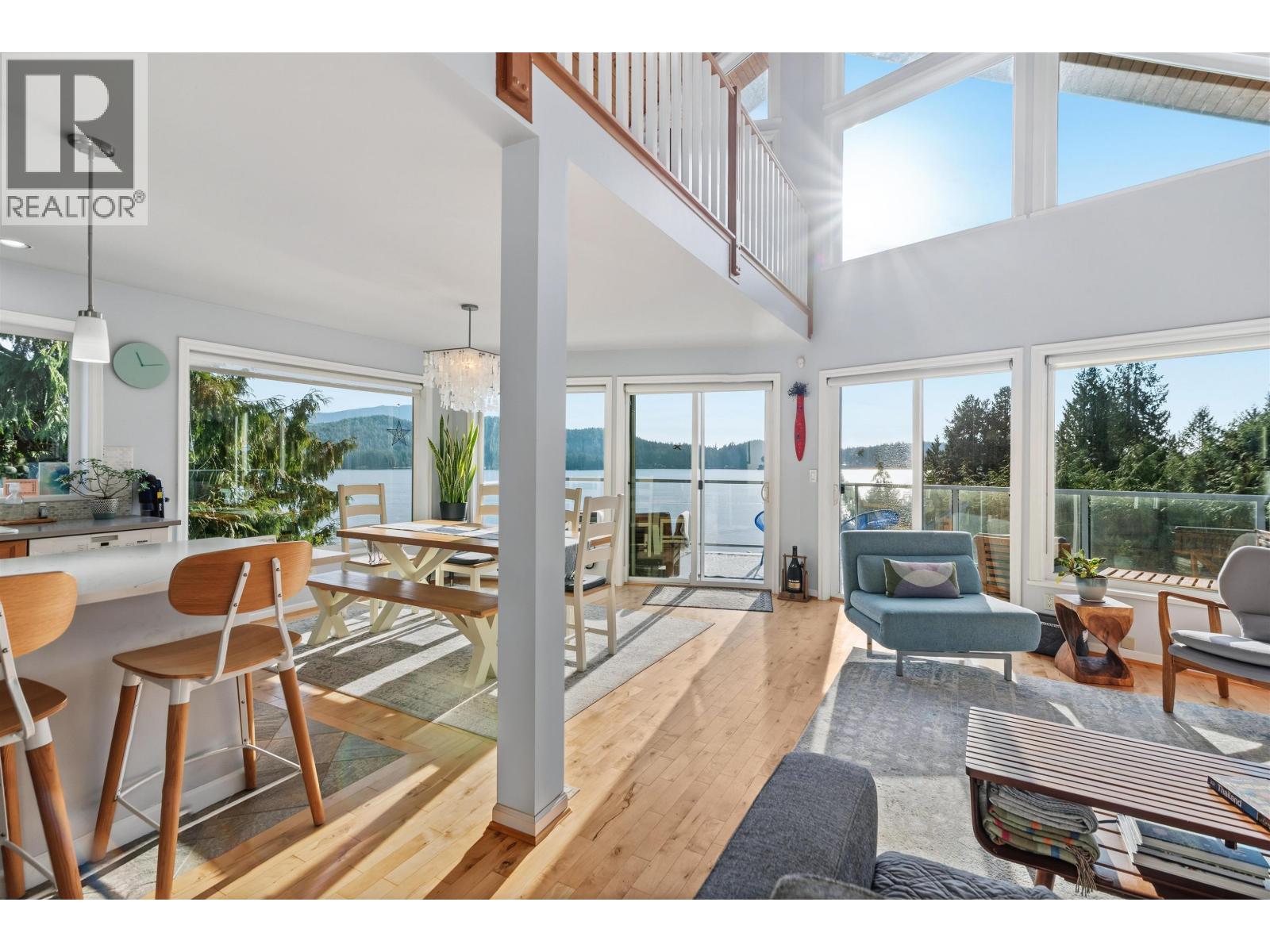 481 CENTRAL AVENUE, Gibsons