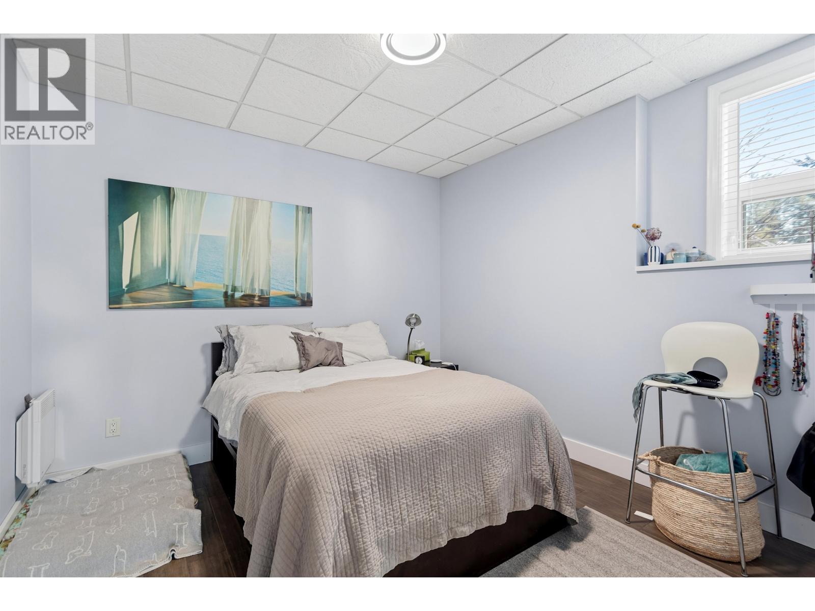 481 CENTRAL AVENUE, Gibsons