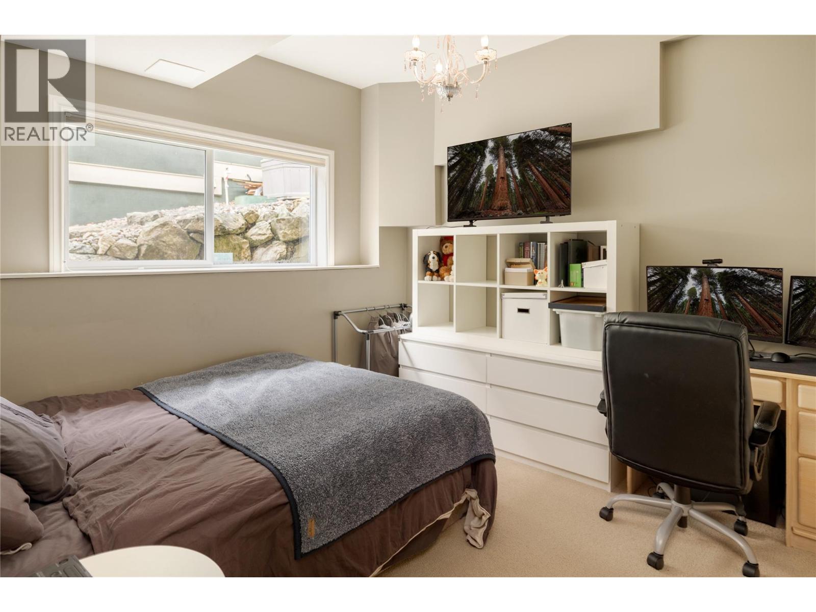 4182 Gallaghers Boulevard S, Kelowna