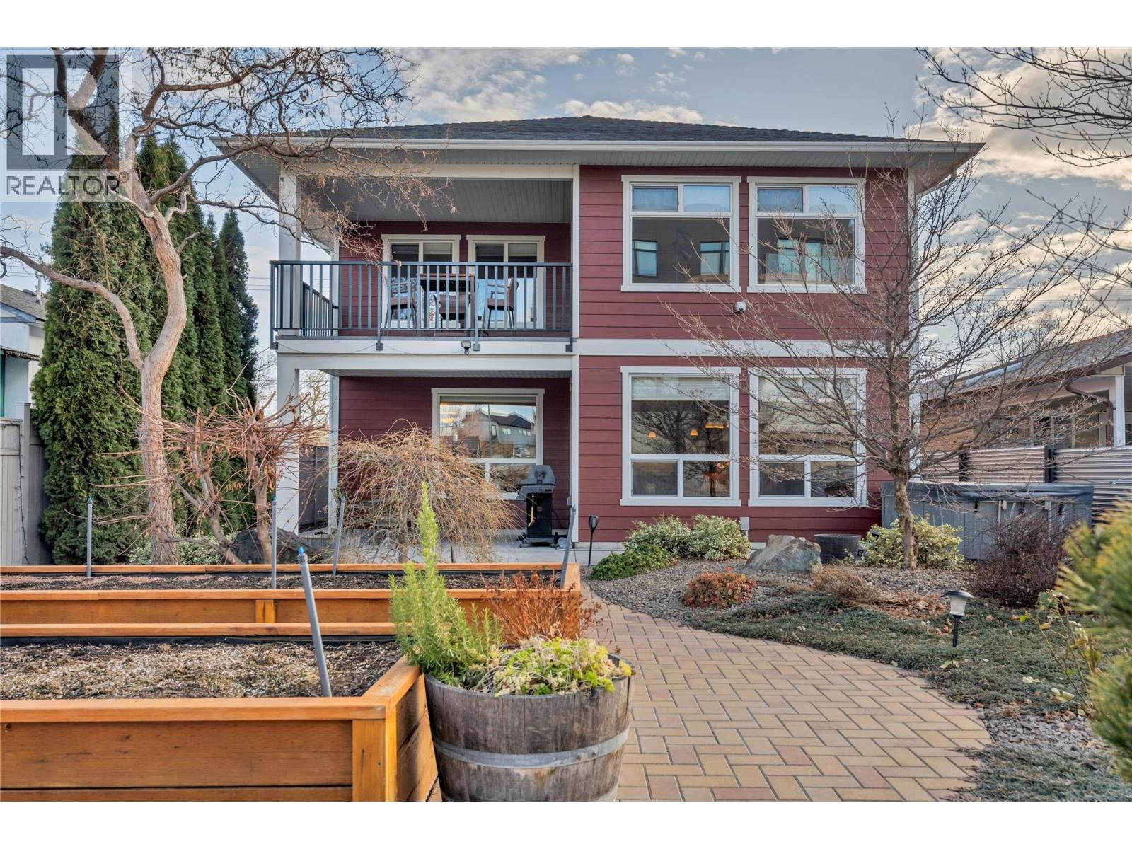  1011 Dynes Avenue, Penticton