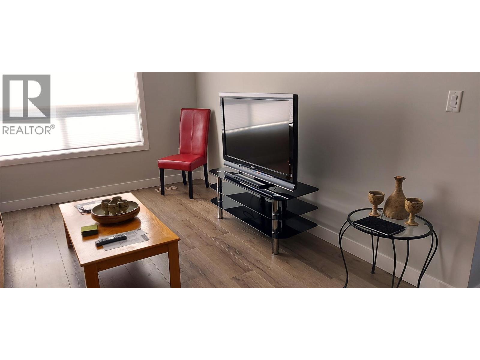  1011 Dynes Avenue, Penticton