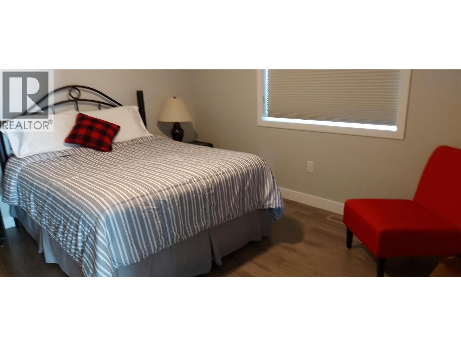  1011 Dynes Avenue, Penticton