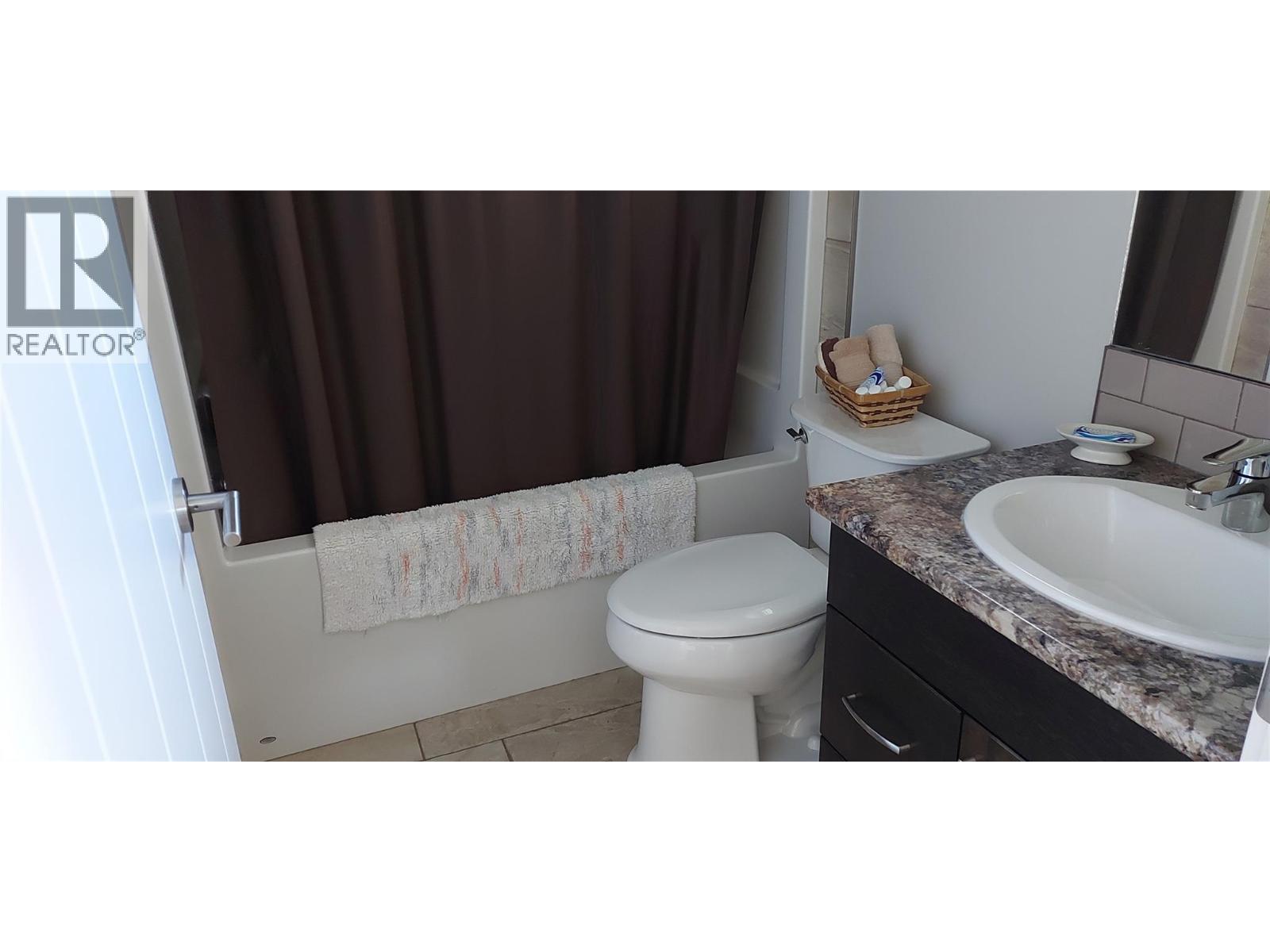  1011 Dynes Avenue, Penticton