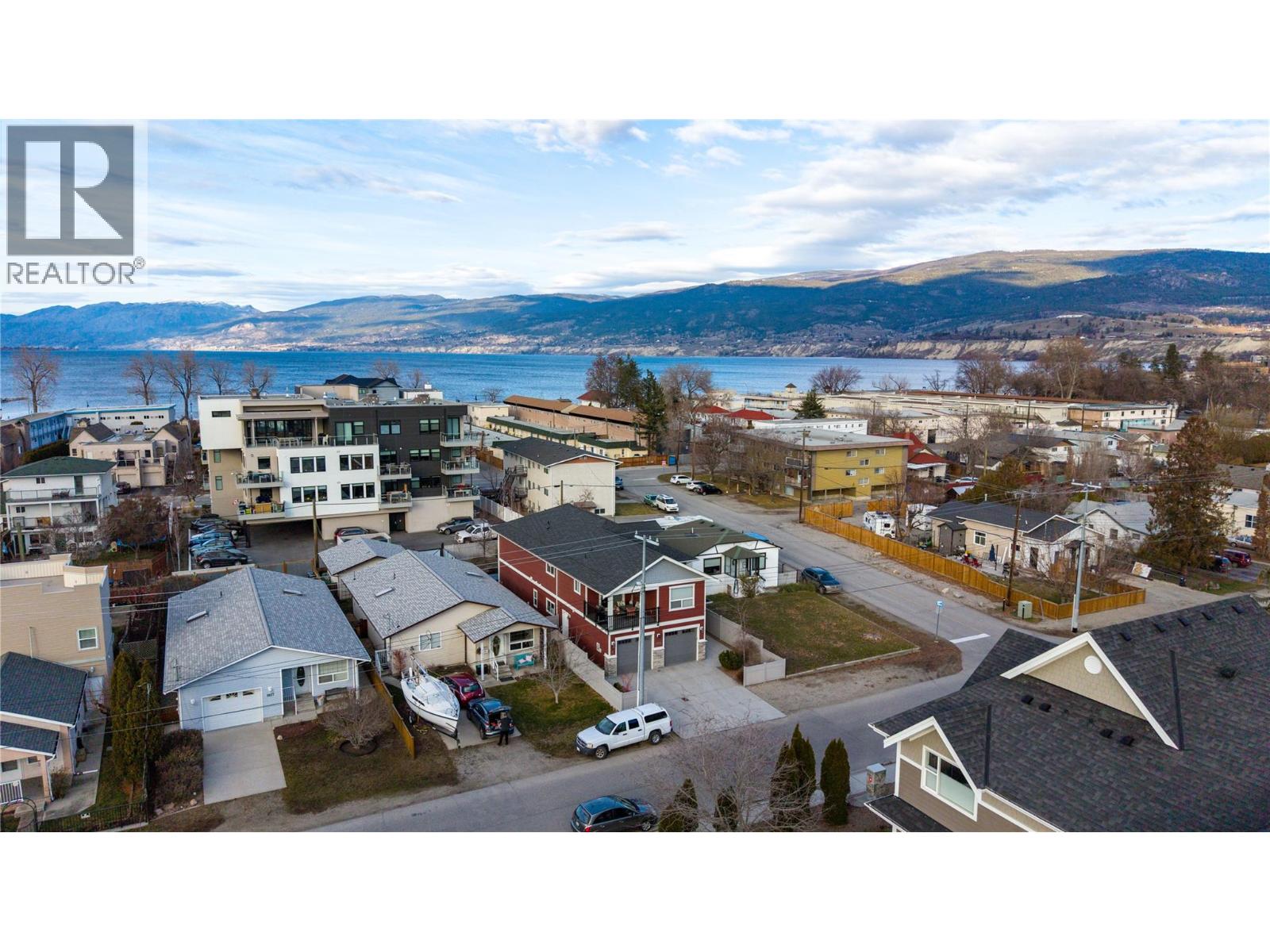  1011 Dynes Avenue, Penticton