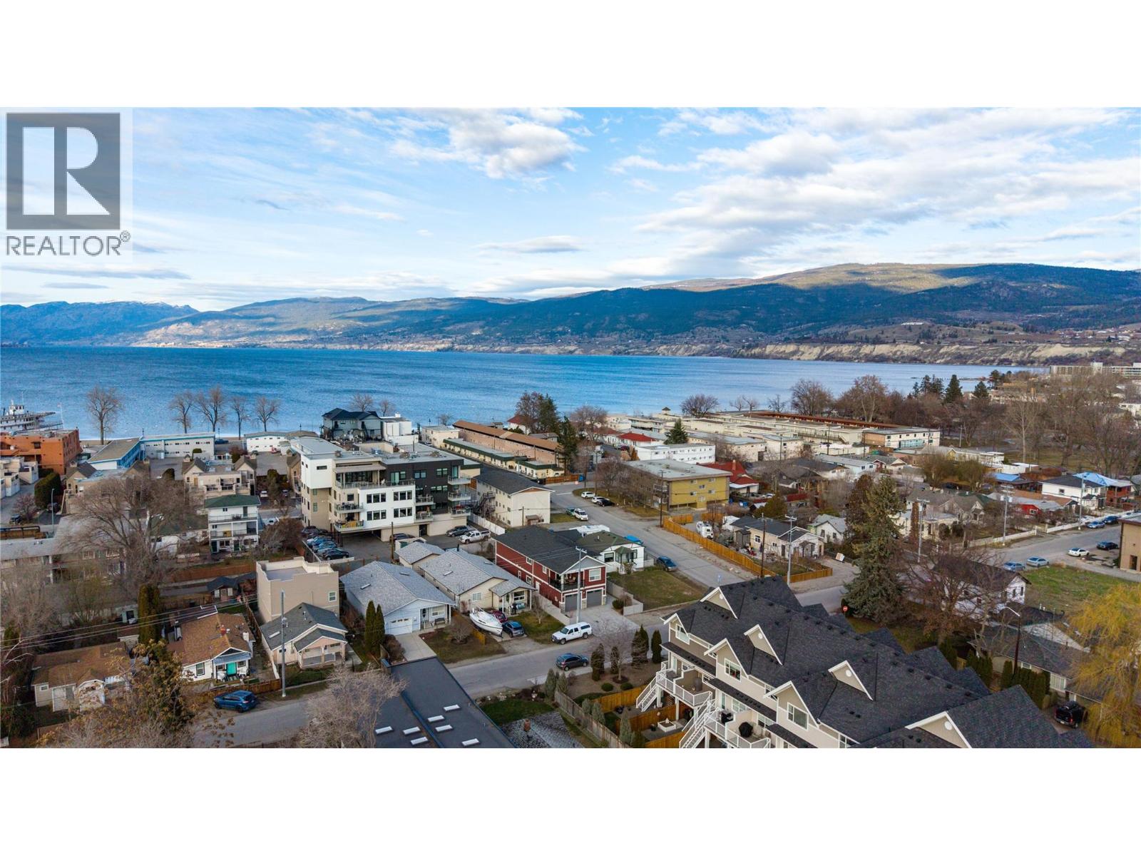  1011 Dynes Avenue, Penticton