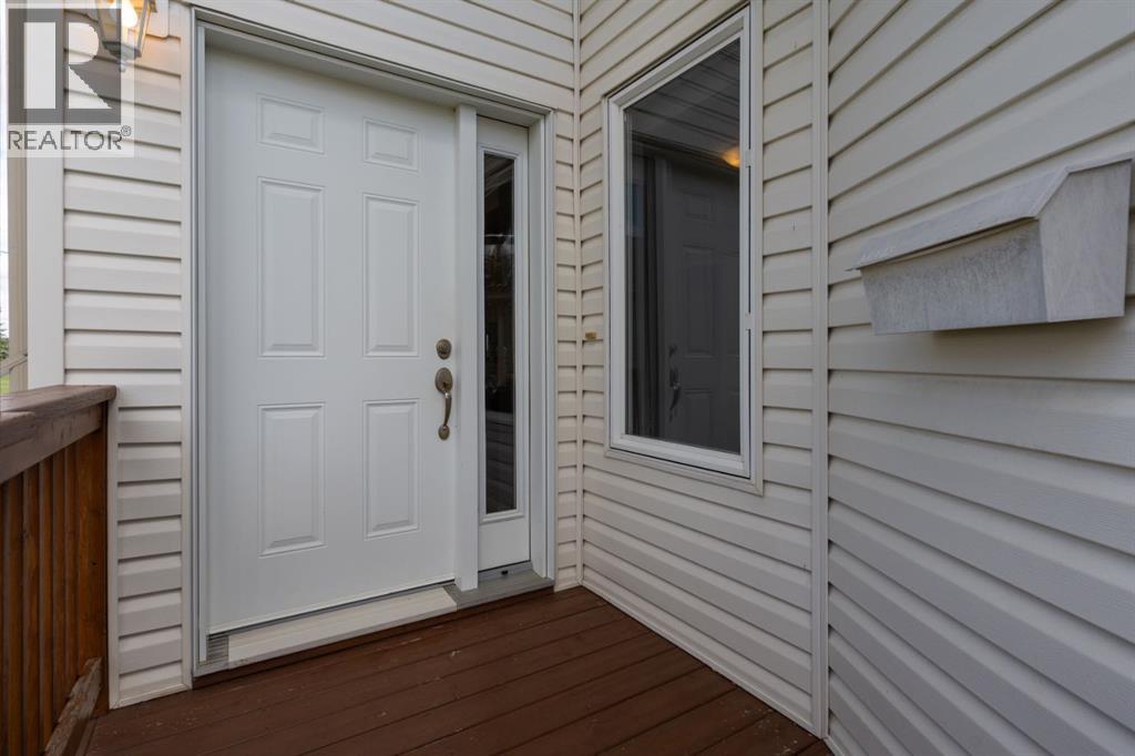 18A, 4539 69 Street - Photo 2 of 34, Camrose, Alberta