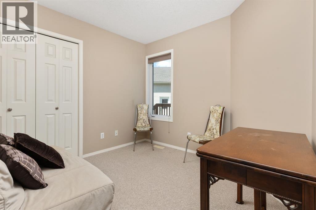 18A, 4539 69 Street - Photo 3 of 34, Camrose, Alberta