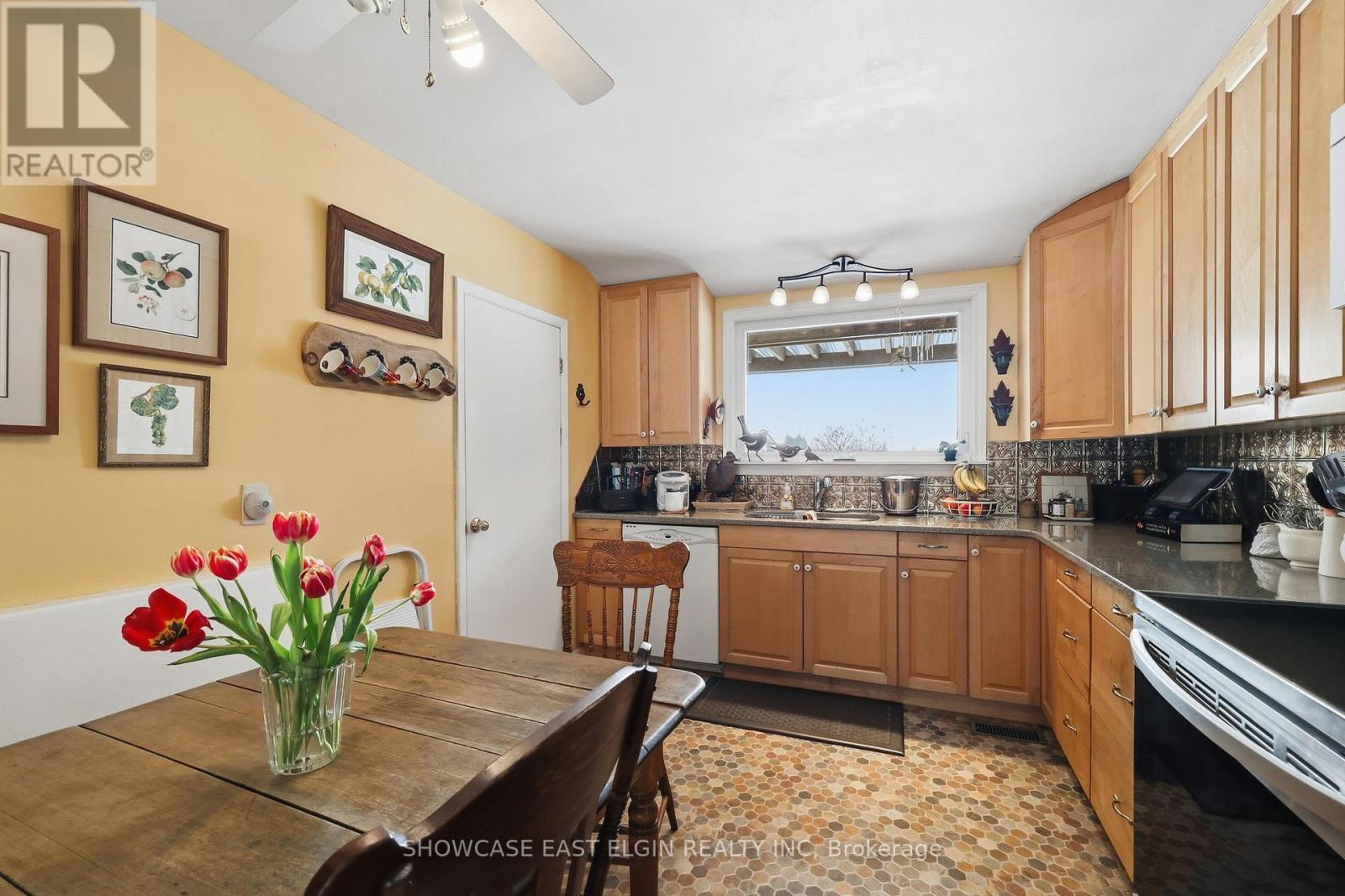 94 ELK STREET - Photo 3 of 39, Aylmer, Ontario