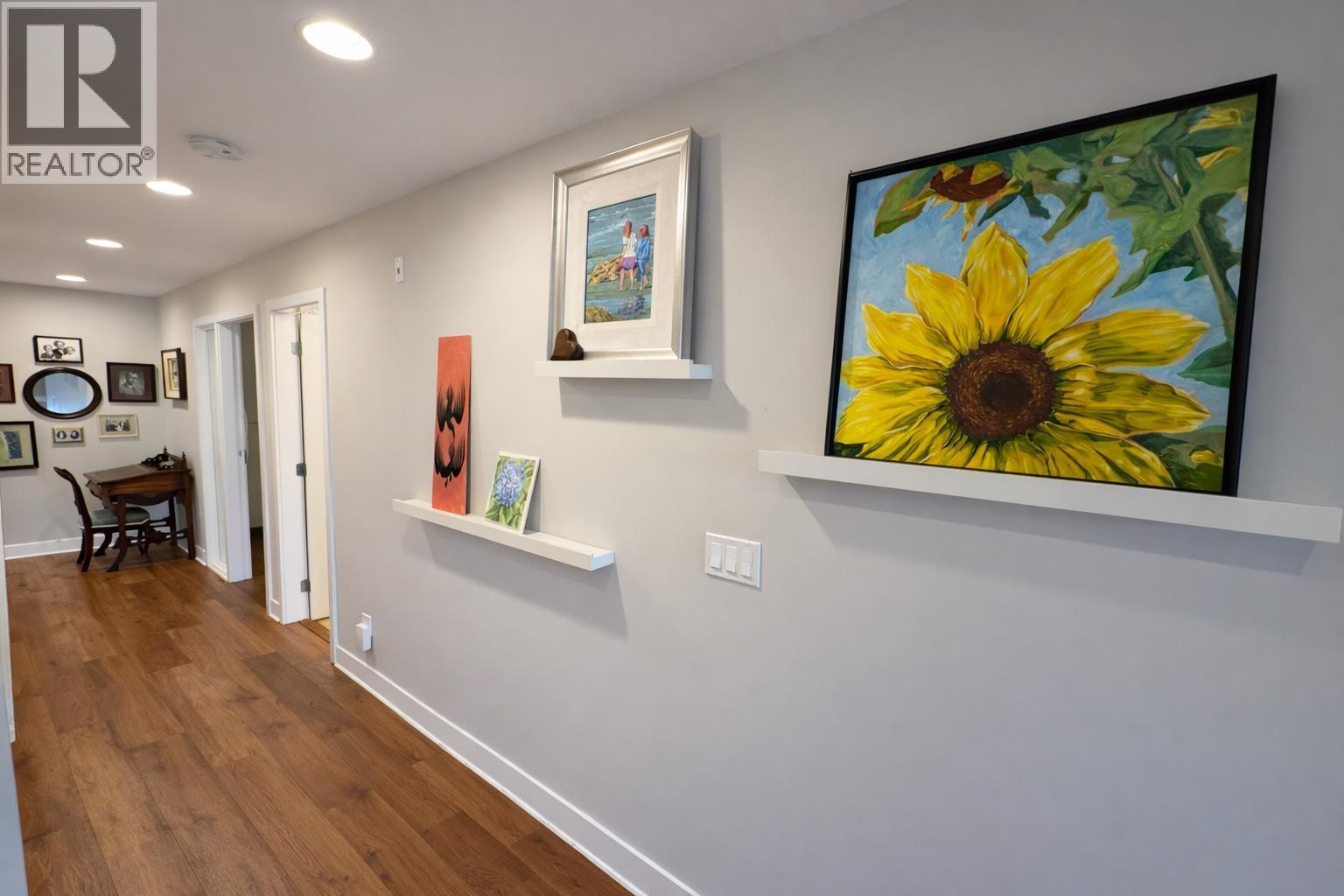 206 5665 TEREDO STREET, Sechelt