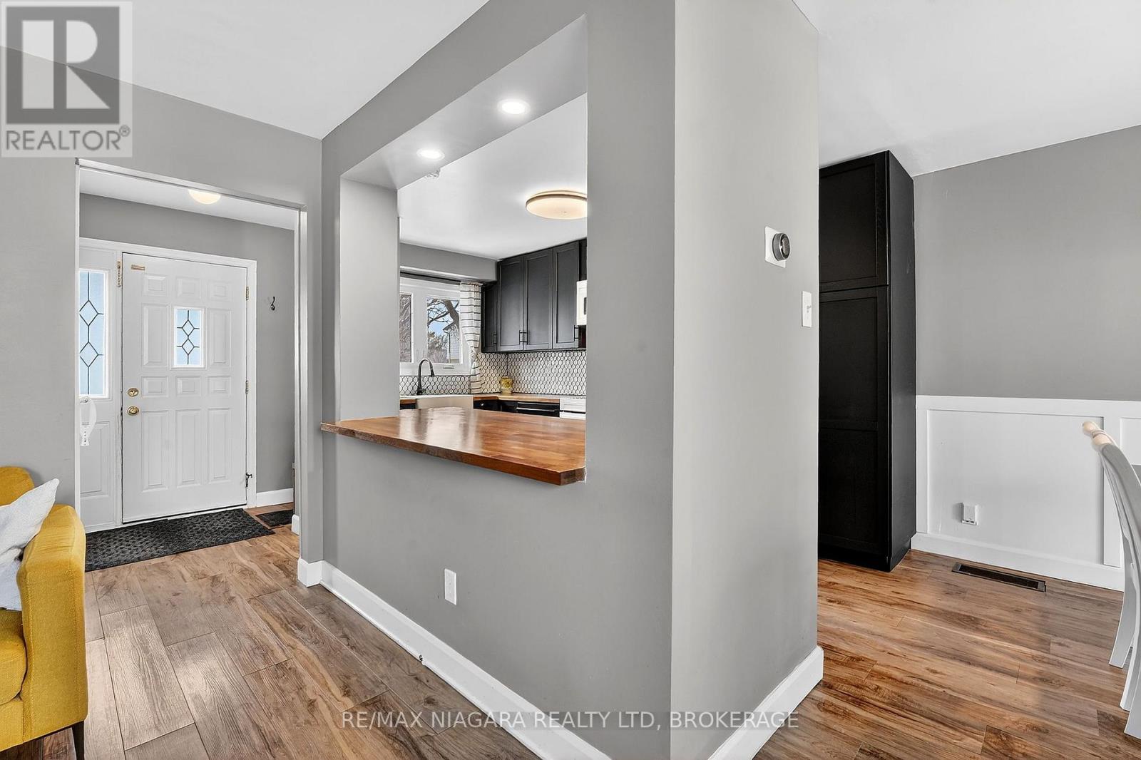 75 BERRISFIELD CRESCENT - Photo 4 of 46, Hamilton (Berrisfield), Ontario