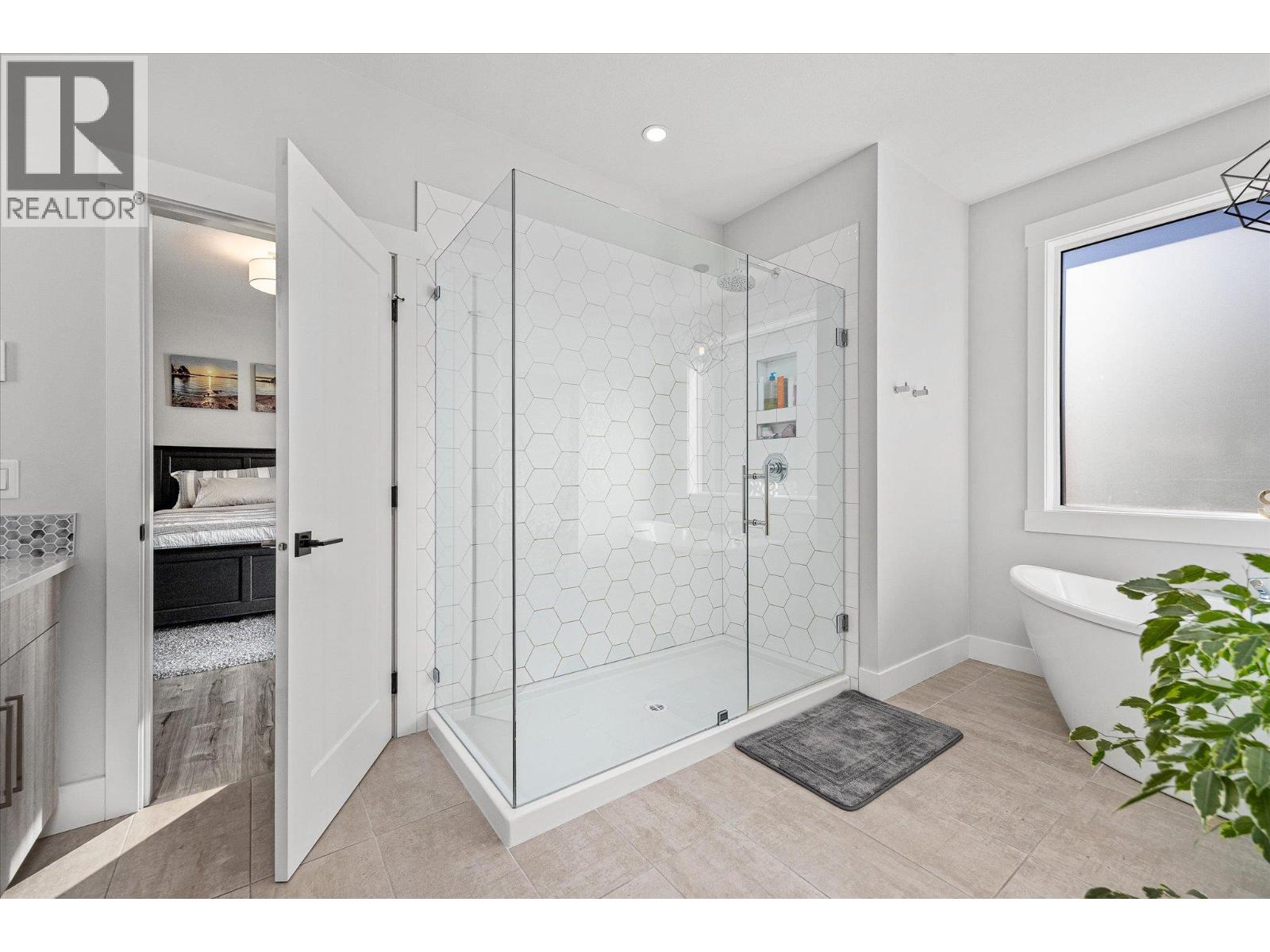 7 2575 Eagle Ridge Drive, West Kelowna