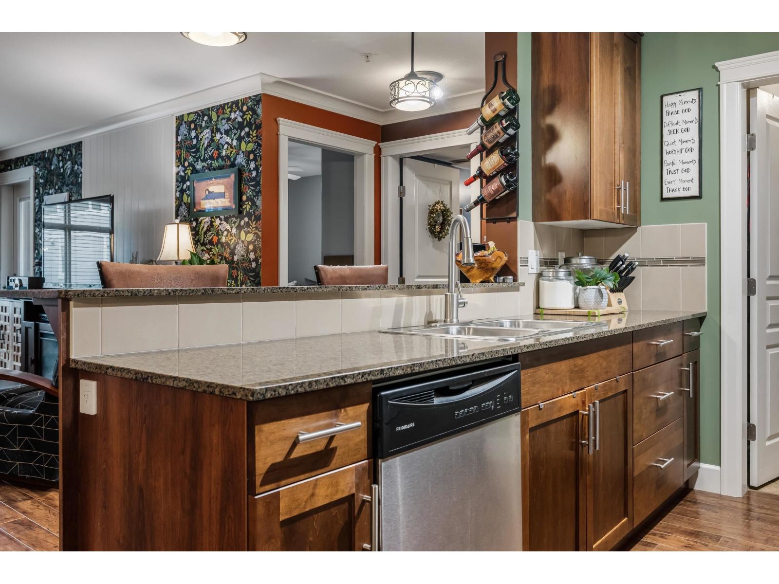 305 45665 PATTEN AVENUE, Chilliwack Proper West, Chilliwack
