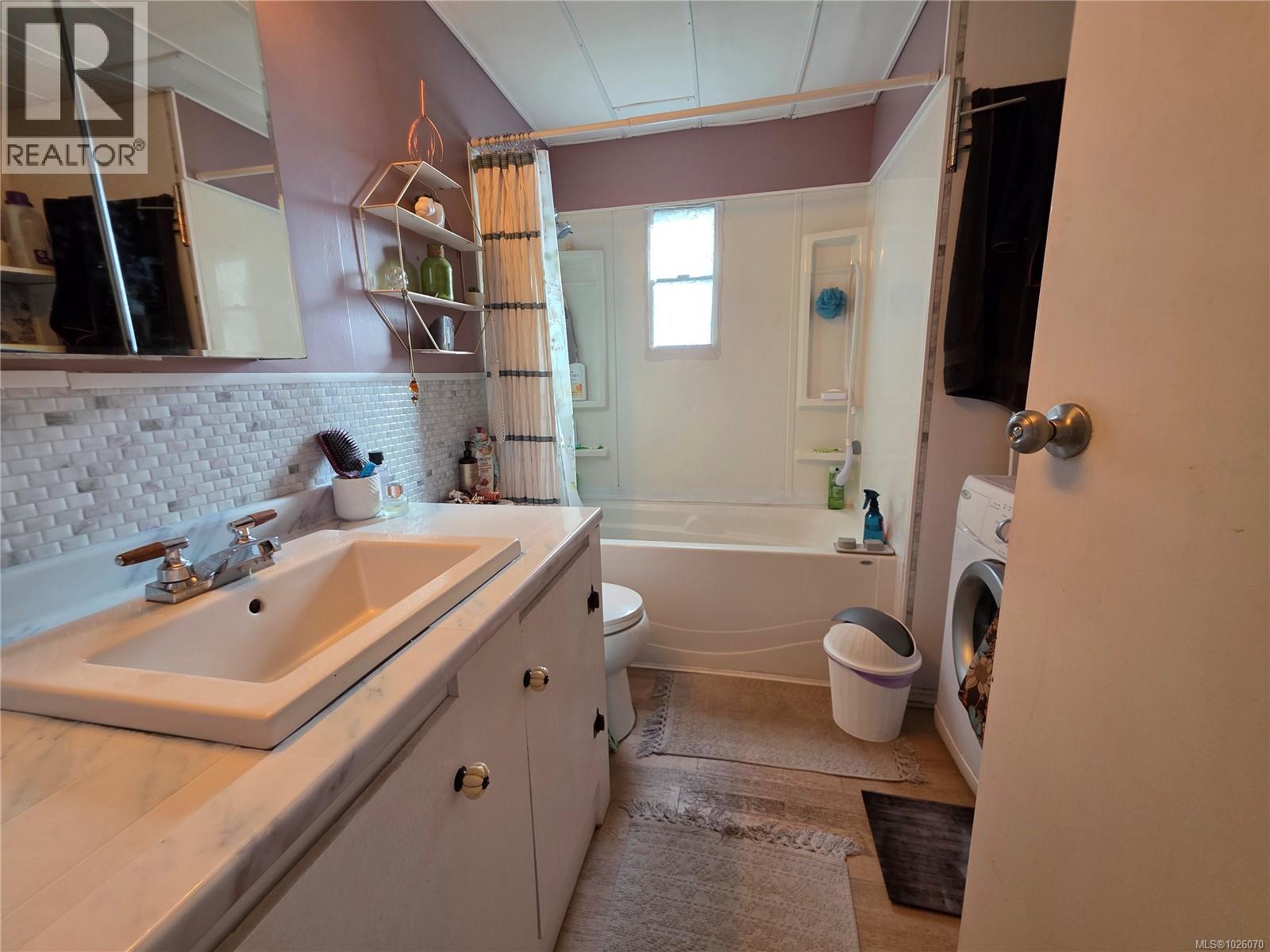 #26 1655 ALBERNI HWY - 7