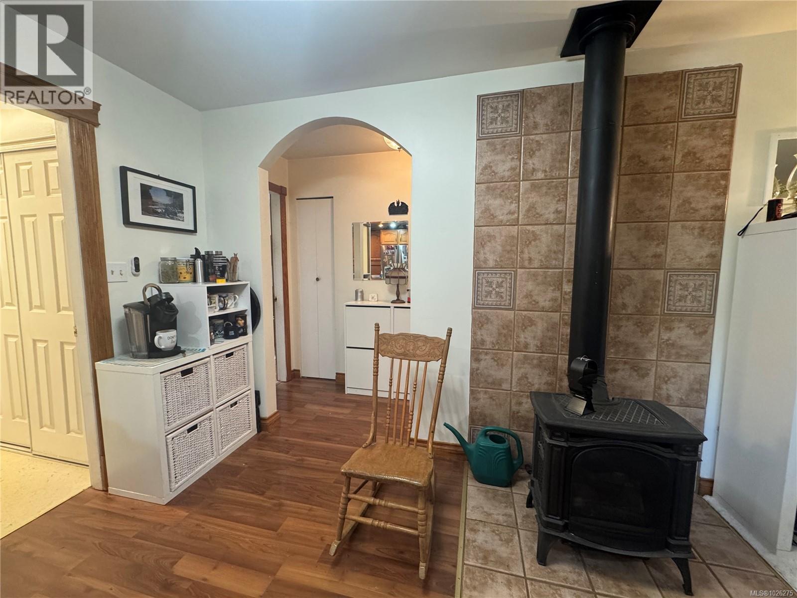 559 Blitz Rd, Mayne Island