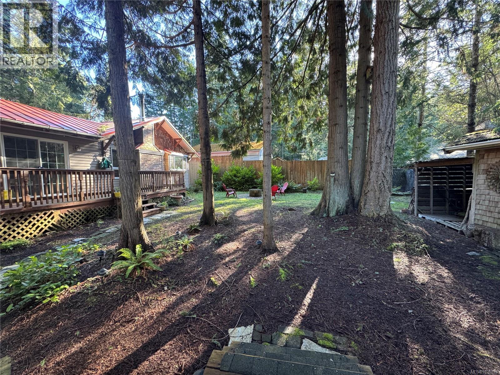 559 Blitz Rd, Mayne Island