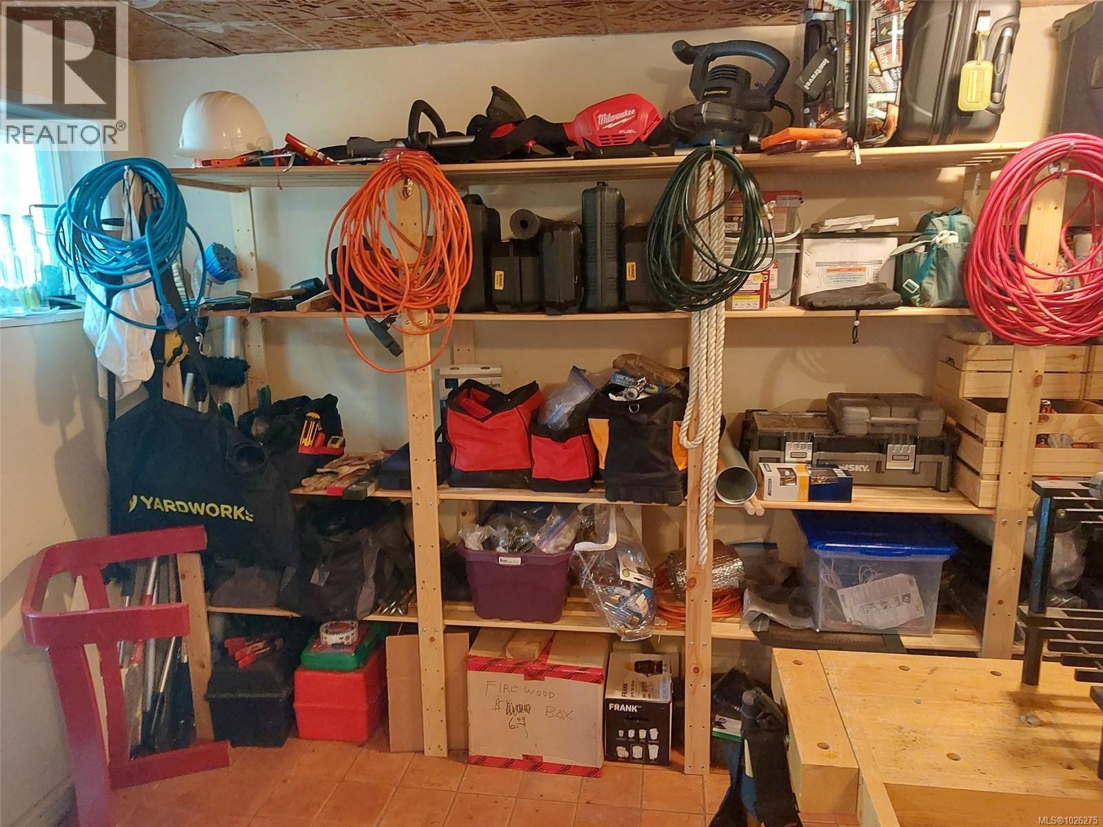 559 Blitz Rd - 32