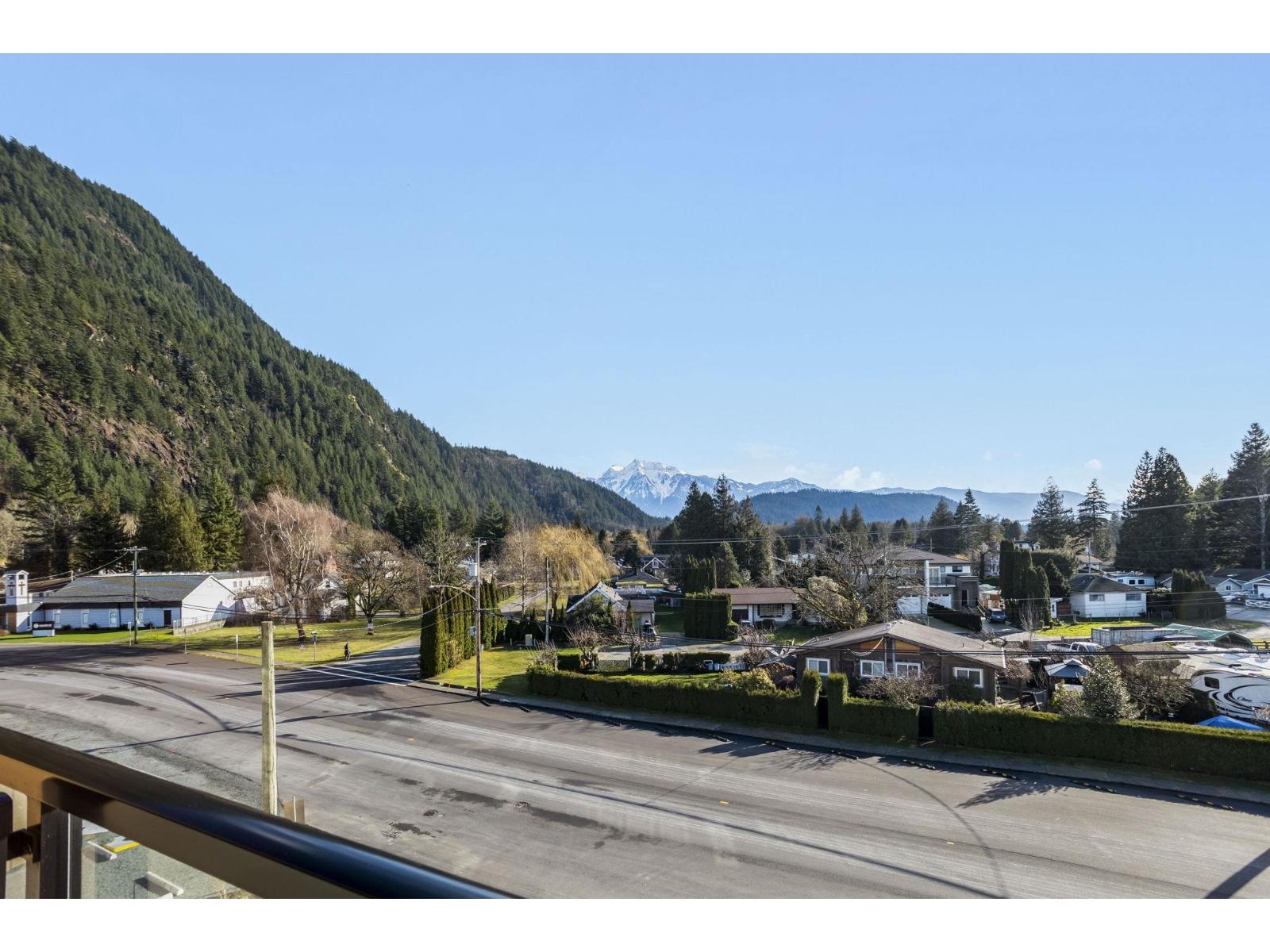 307 470 ESPLANADE AVENUE, Harrison Hot Springs, Harrison Hot Springs