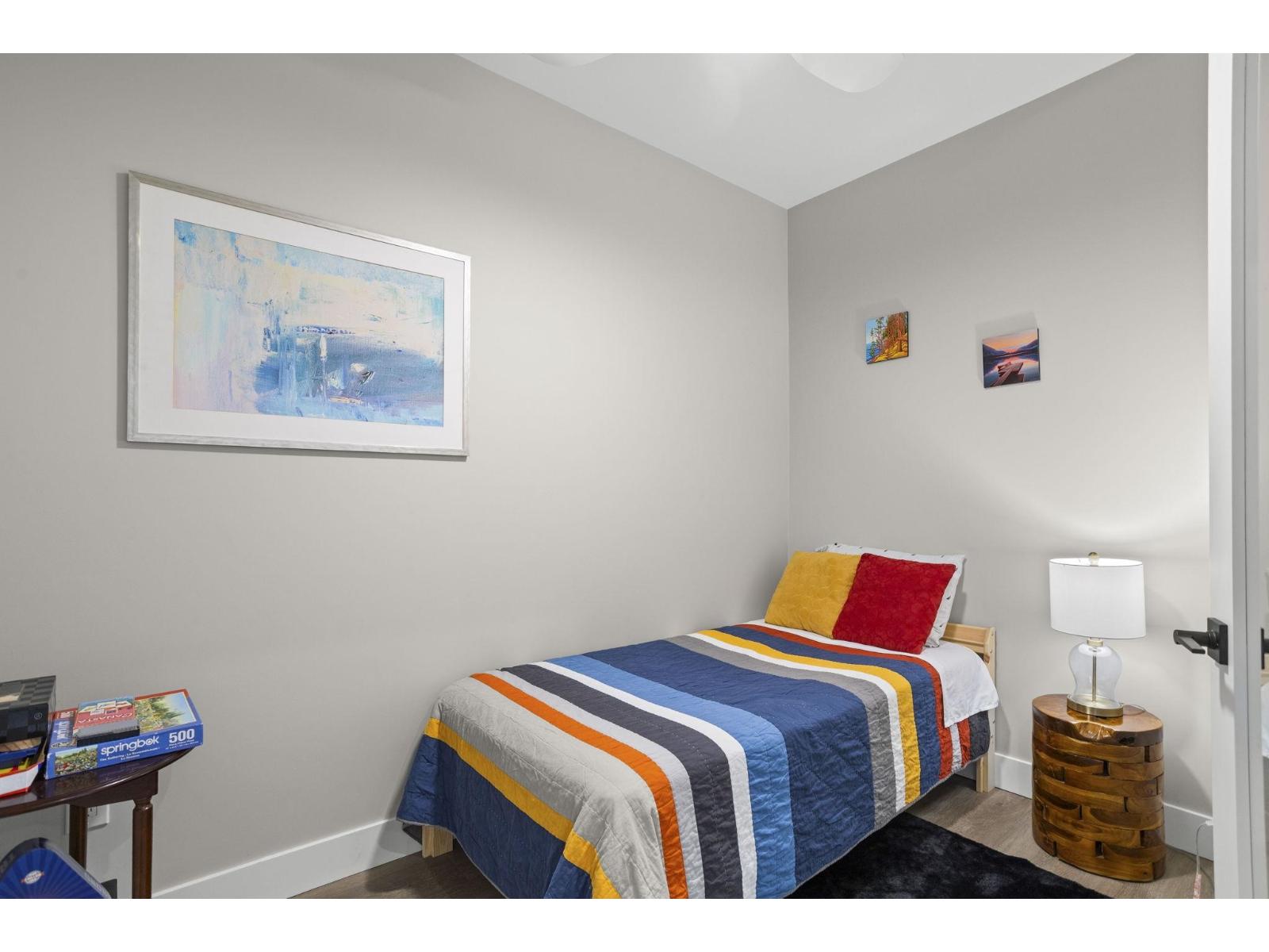 307 470 ESPLANADE AVENUE, Harrison Hot Springs, Harrison Hot Springs