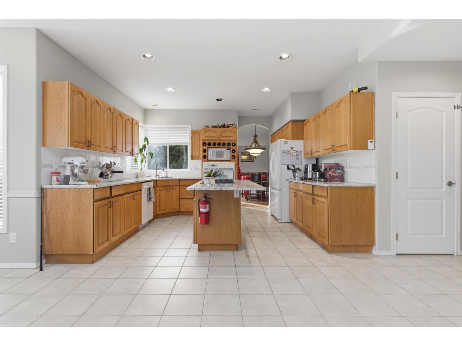 4570 MAYSFIELD CRESCENT, Langley