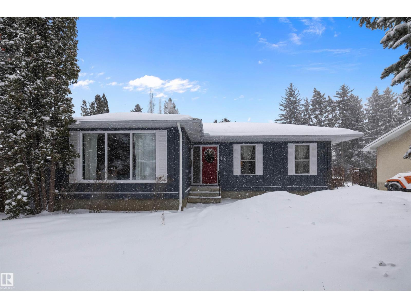 Single Family House Bungalow for Sale in  BEACON CR St. Albert 