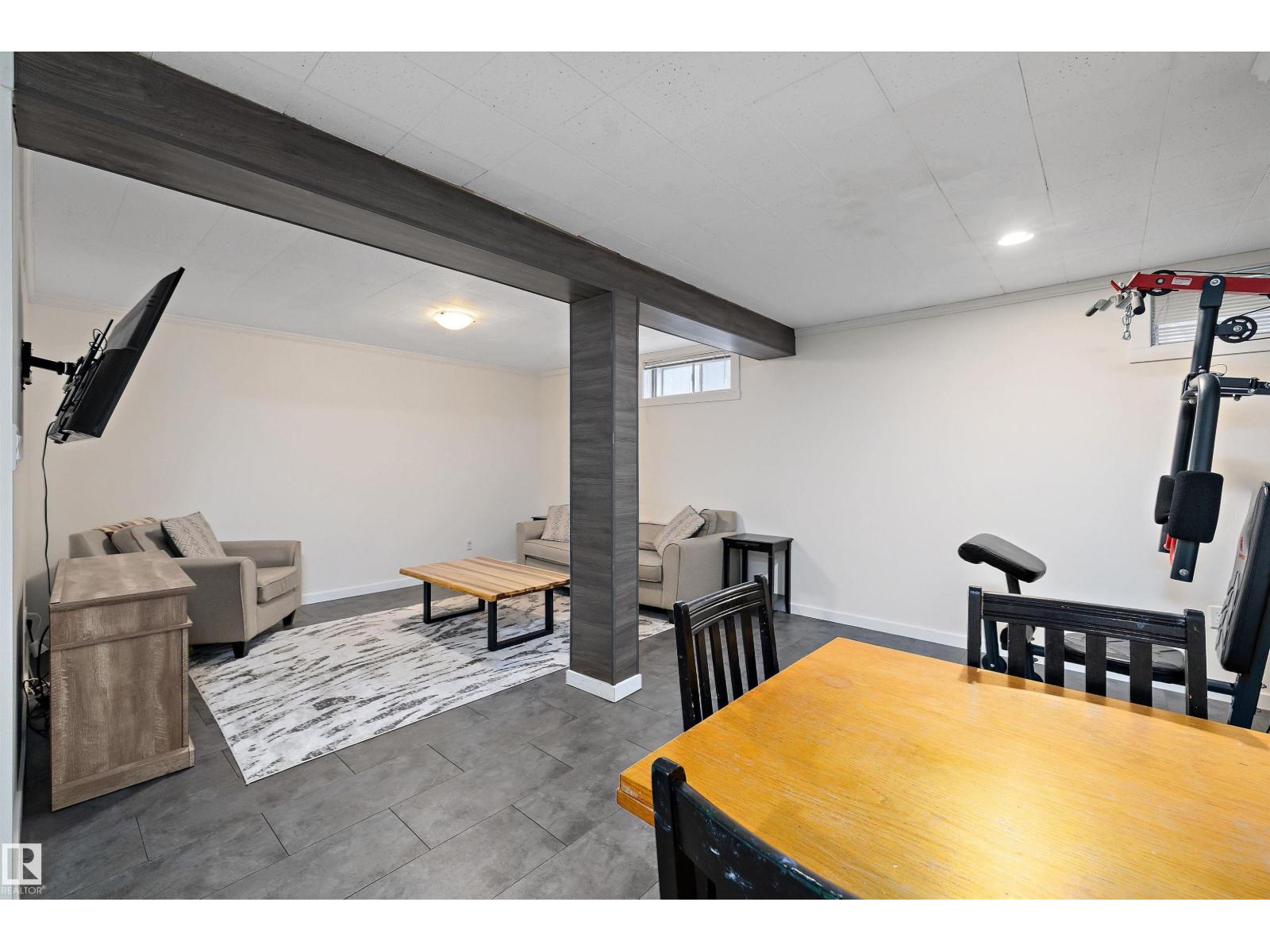 Single Family House Bungalow for Sale in  BEACON CR St. Albert 