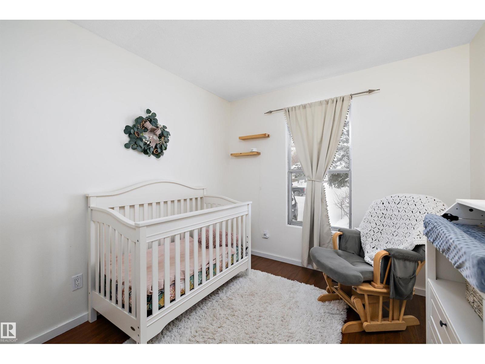 Single Family House Bungalow for Sale in  BEACON CR St. Albert 