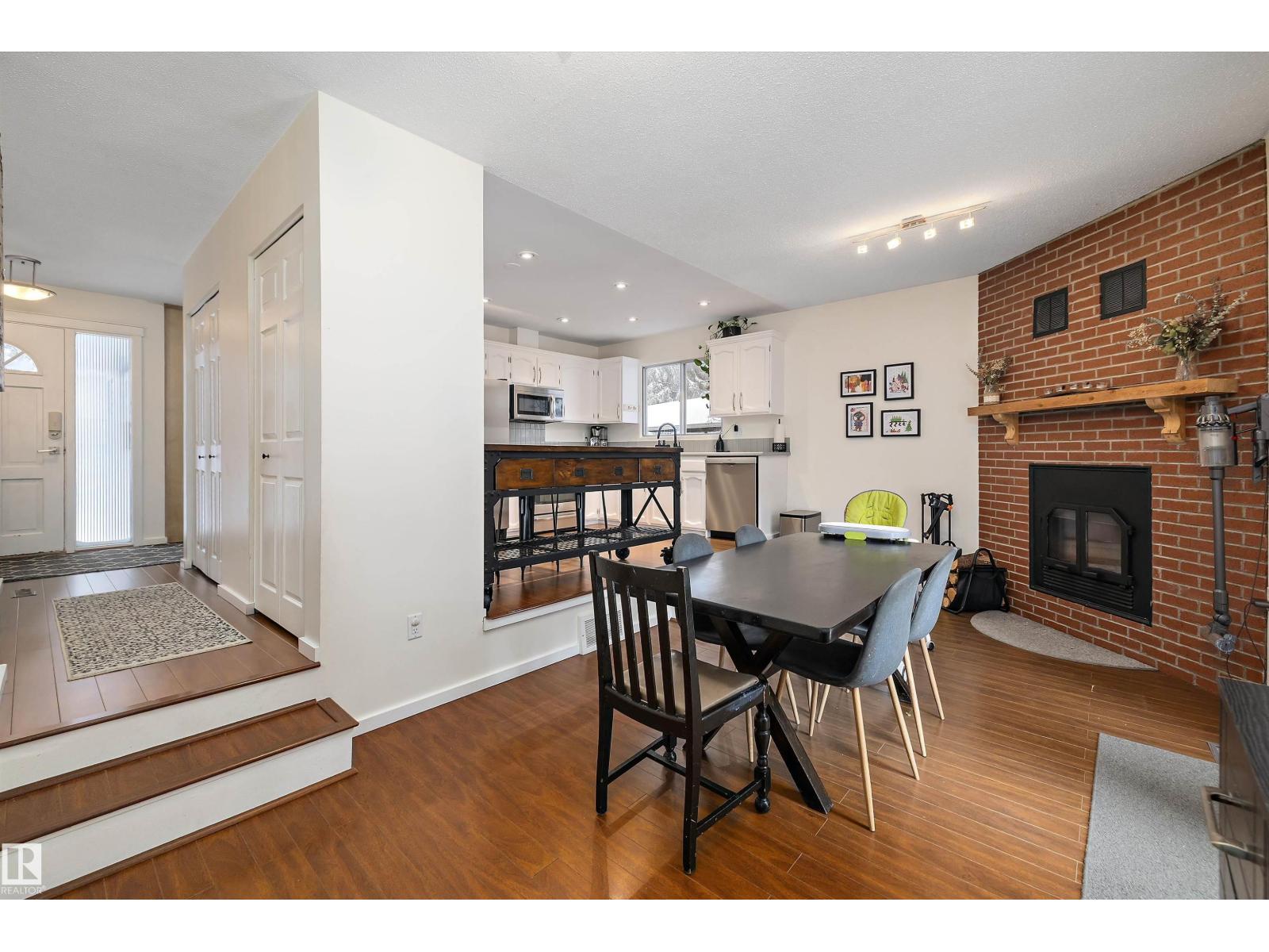 Single Family House Bungalow for Sale in  BEACON CR St. Albert 