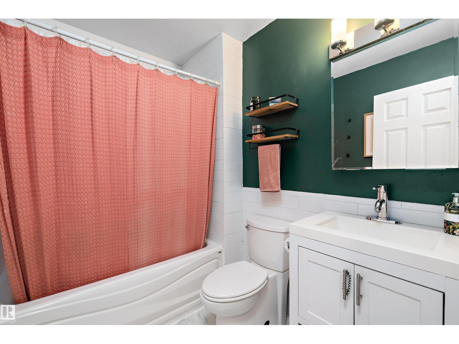 Single Family House Bungalow for Sale in  BEACON CR St. Albert 