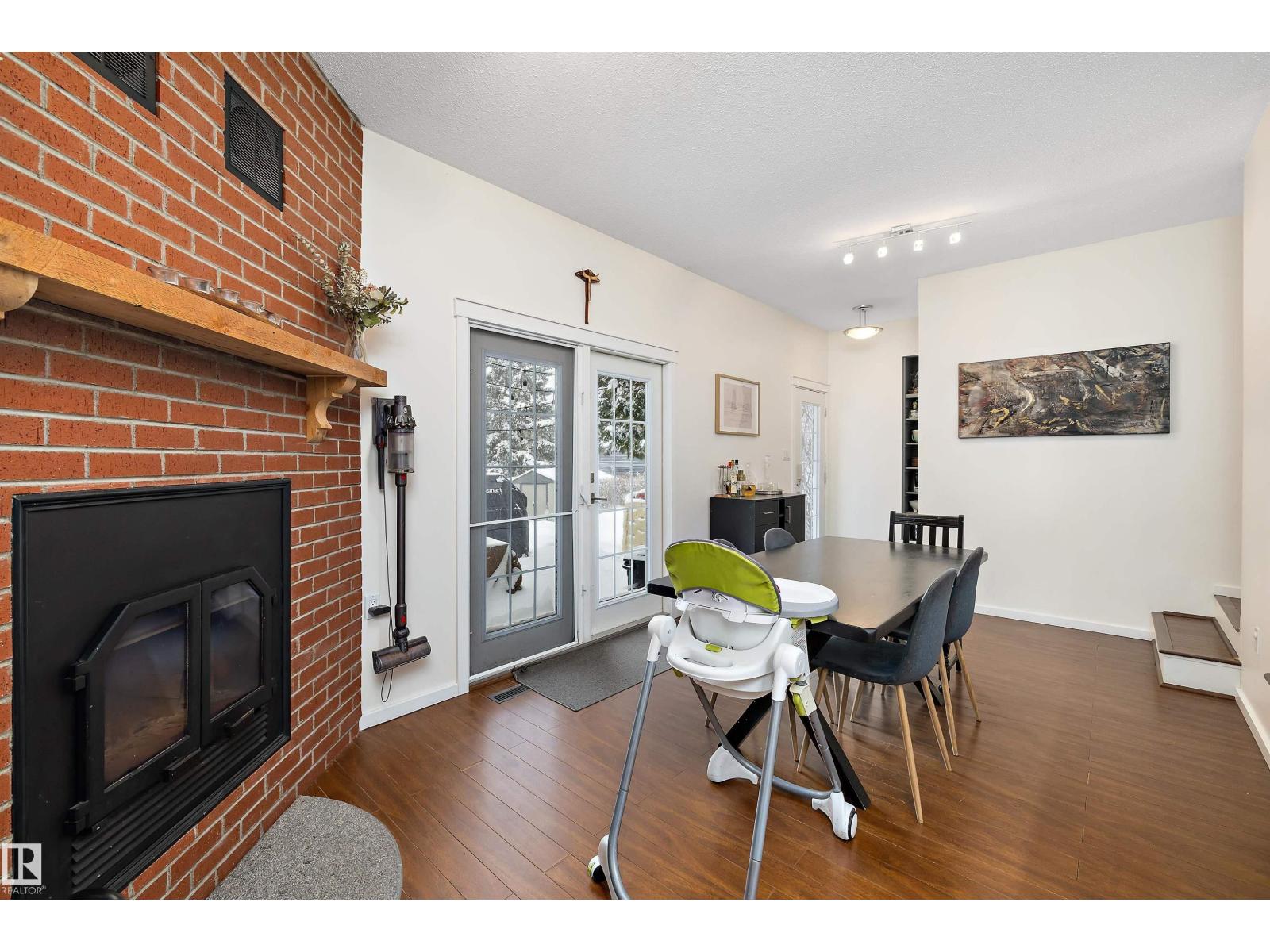 Single Family House Bungalow for Sale in  BEACON CR St. Albert 