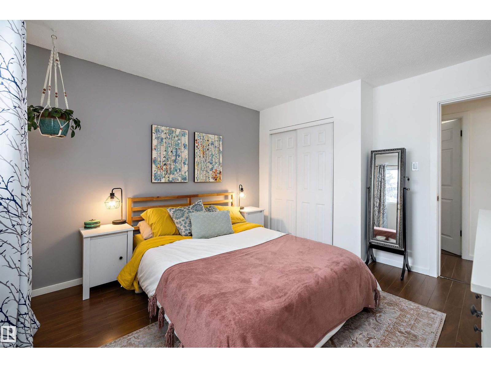 Single Family House Bungalow for Sale in  BEACON CR St. Albert 