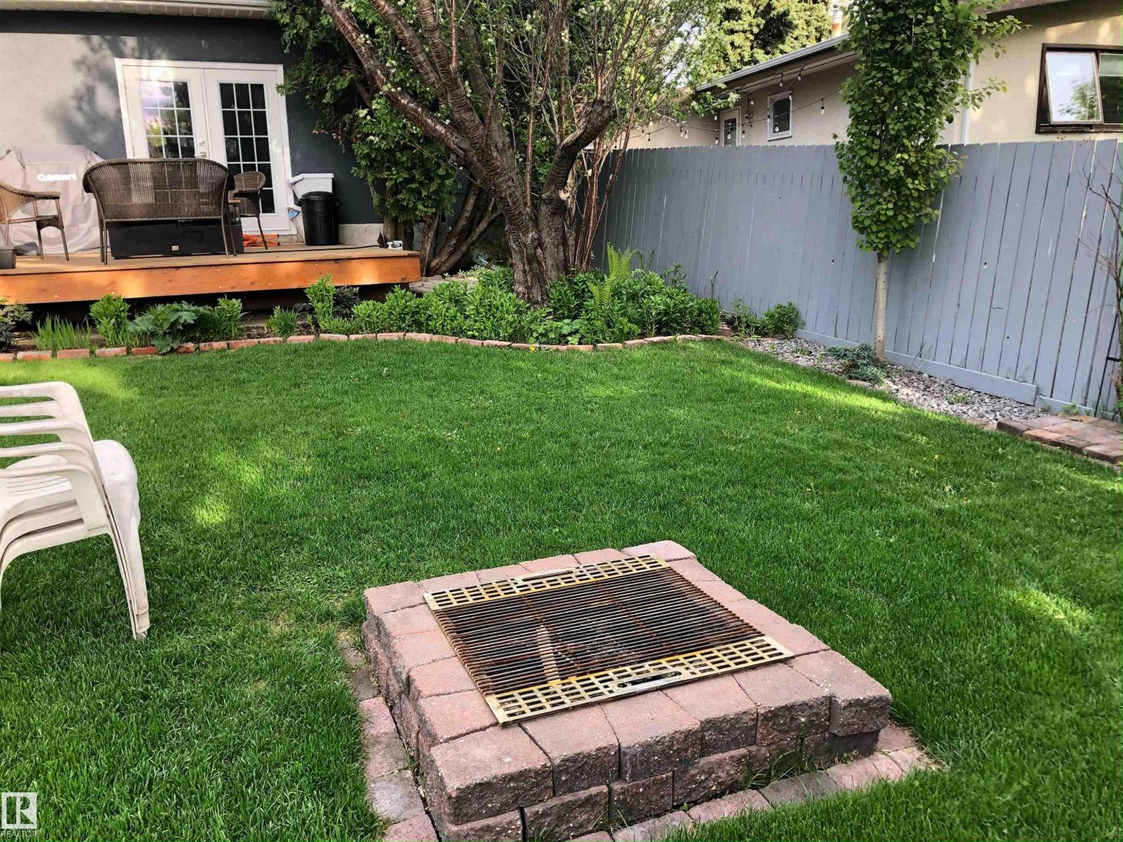 Single Family House Bungalow for Sale in  BEACON CR St. Albert 