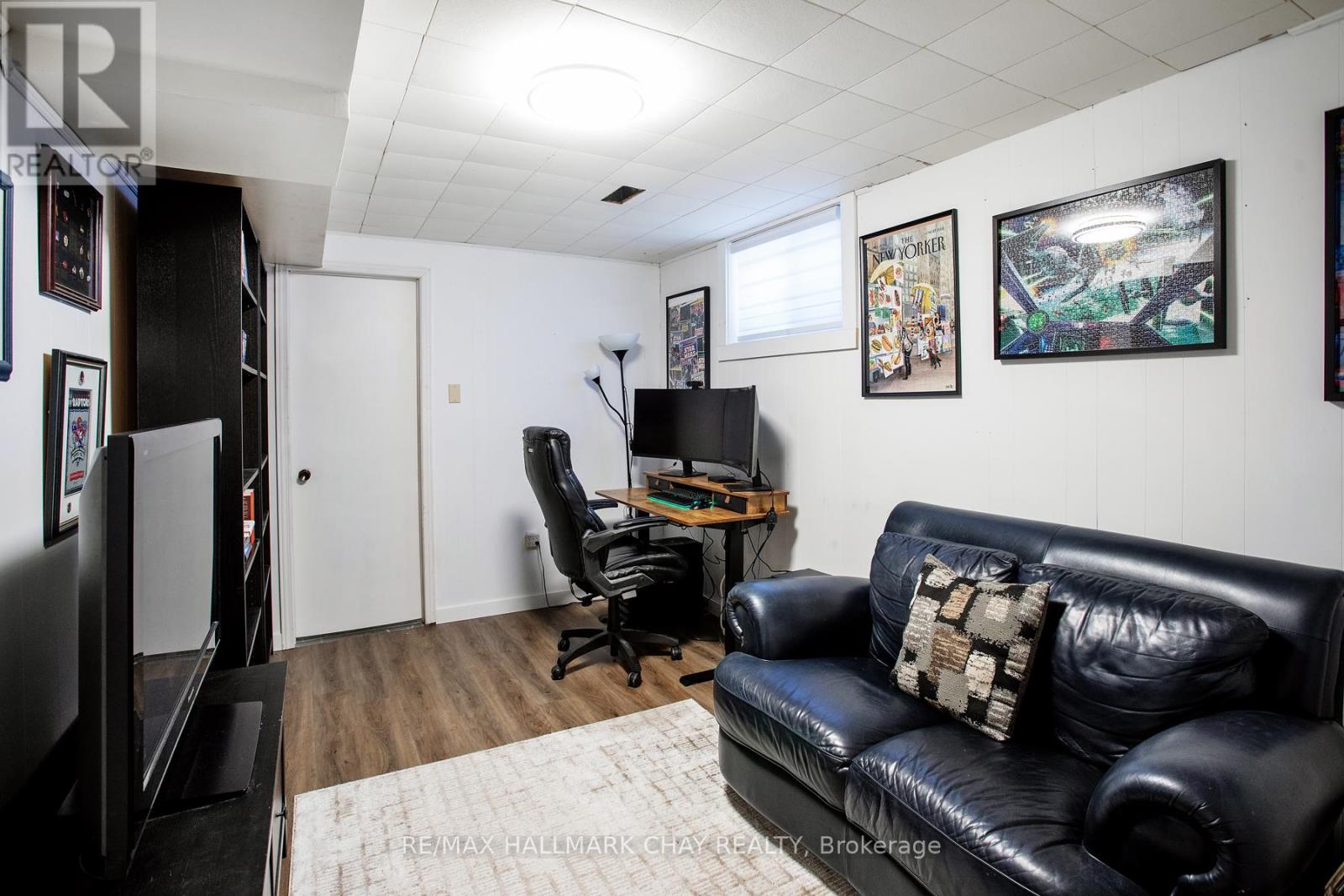 Single Family House Bungalow for Sale in  GEDDES CRESCENT Barrie (Northwest) 