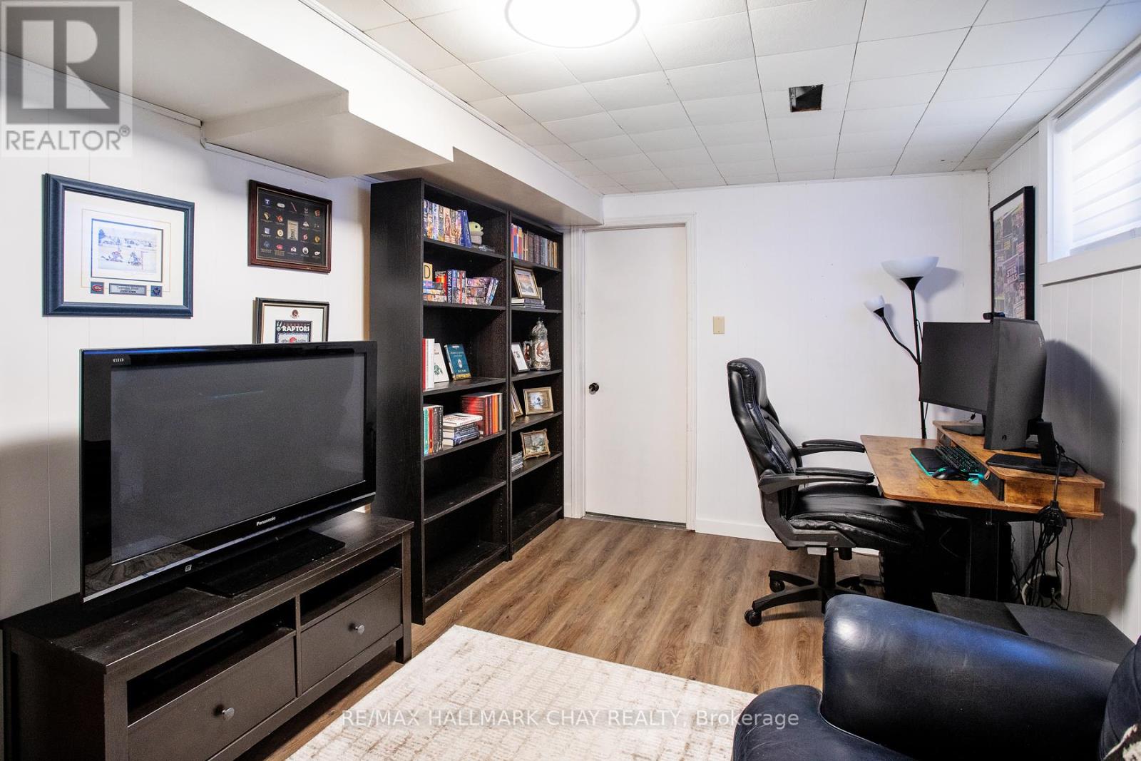 Single Family House Bungalow for Sale in  GEDDES CRESCENT Barrie (Northwest) 