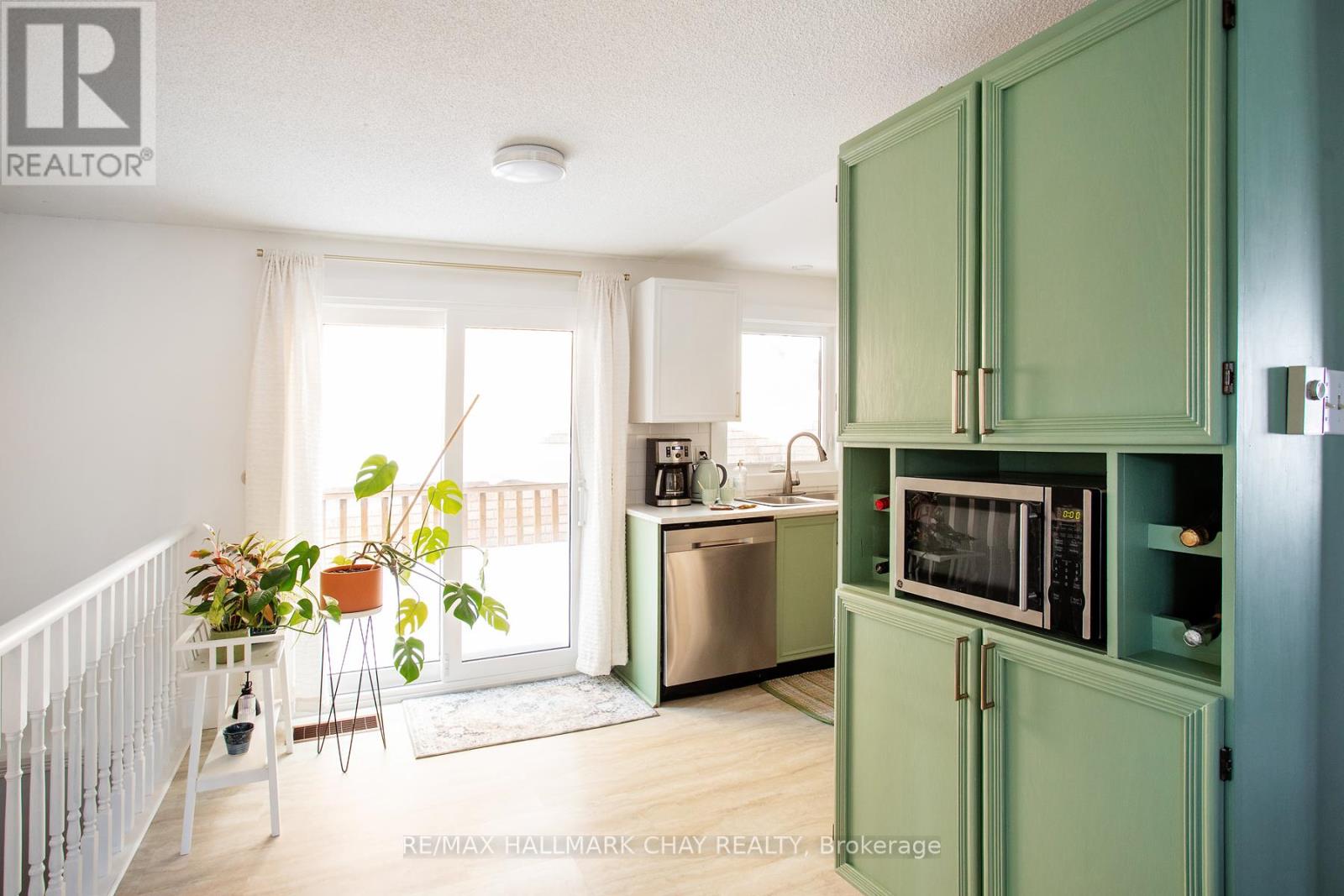 Single Family House Bungalow for Sale in  GEDDES CRESCENT Barrie (Northwest) 