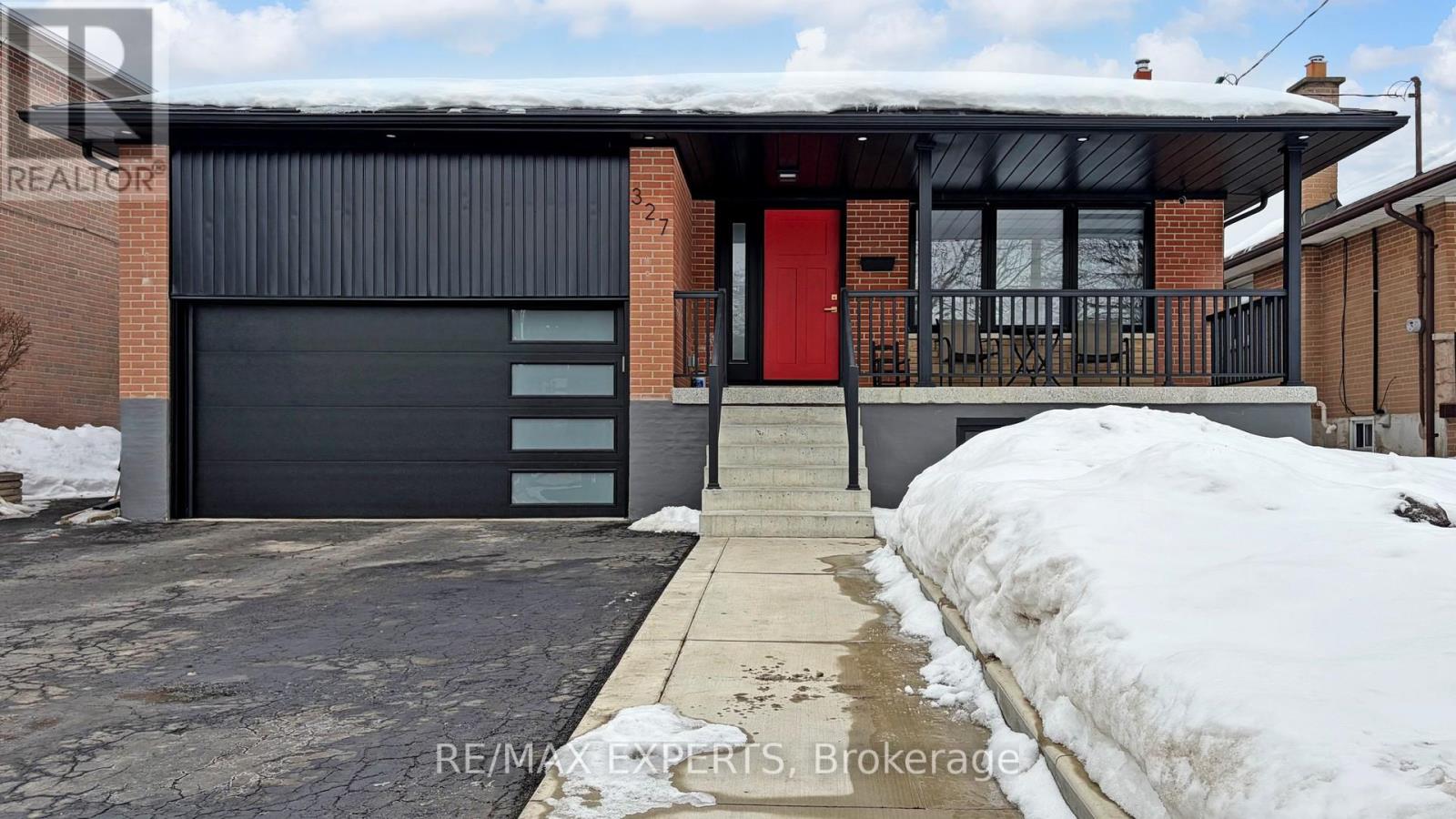 327 JEFFCOAT DRIVE - Photo 2 of 41, Toronto (West Humber-Clairville), Ontario