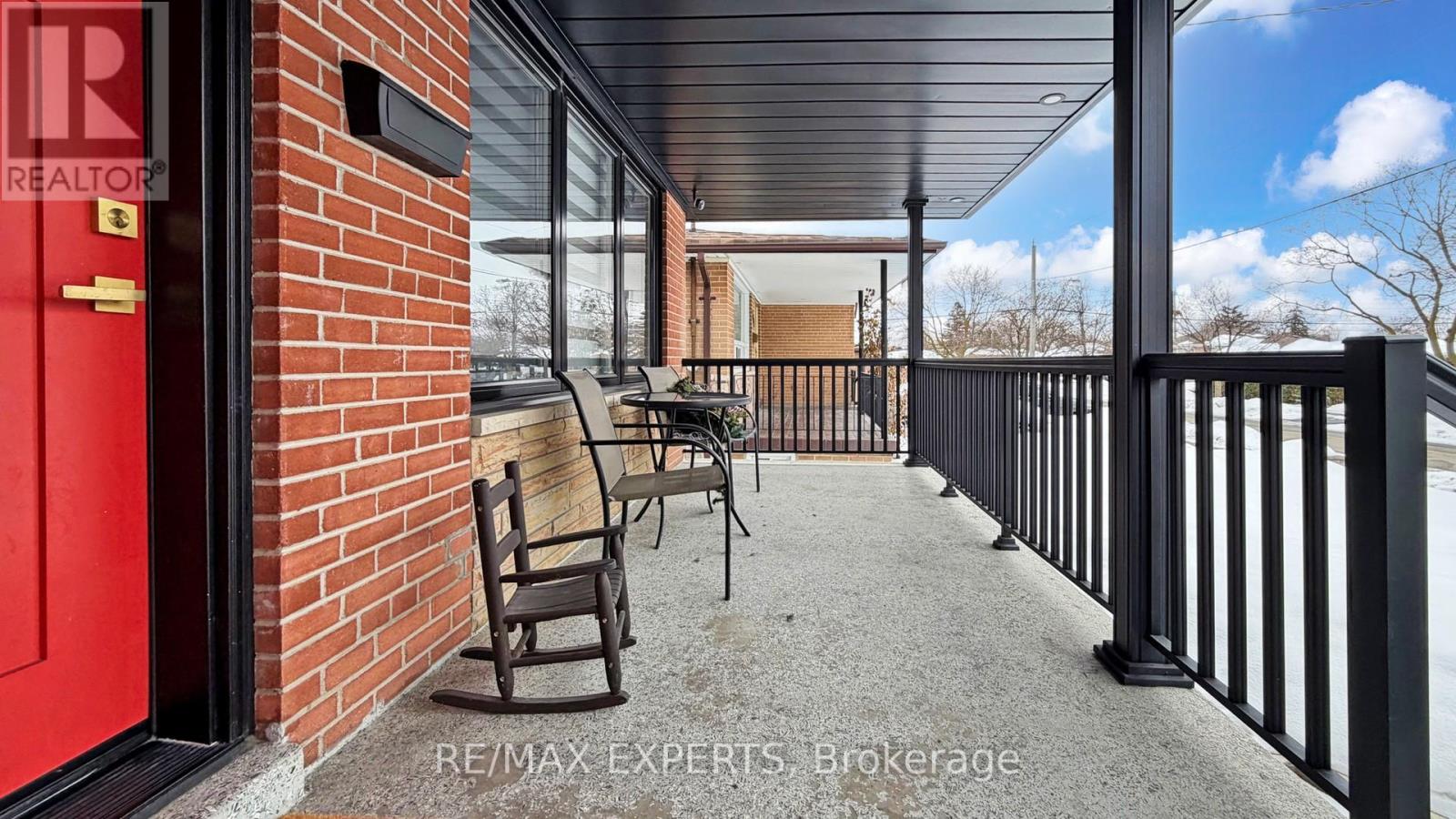 327 JEFFCOAT DRIVE - Photo 3 of 41, Toronto (West Humber-Clairville), Ontario