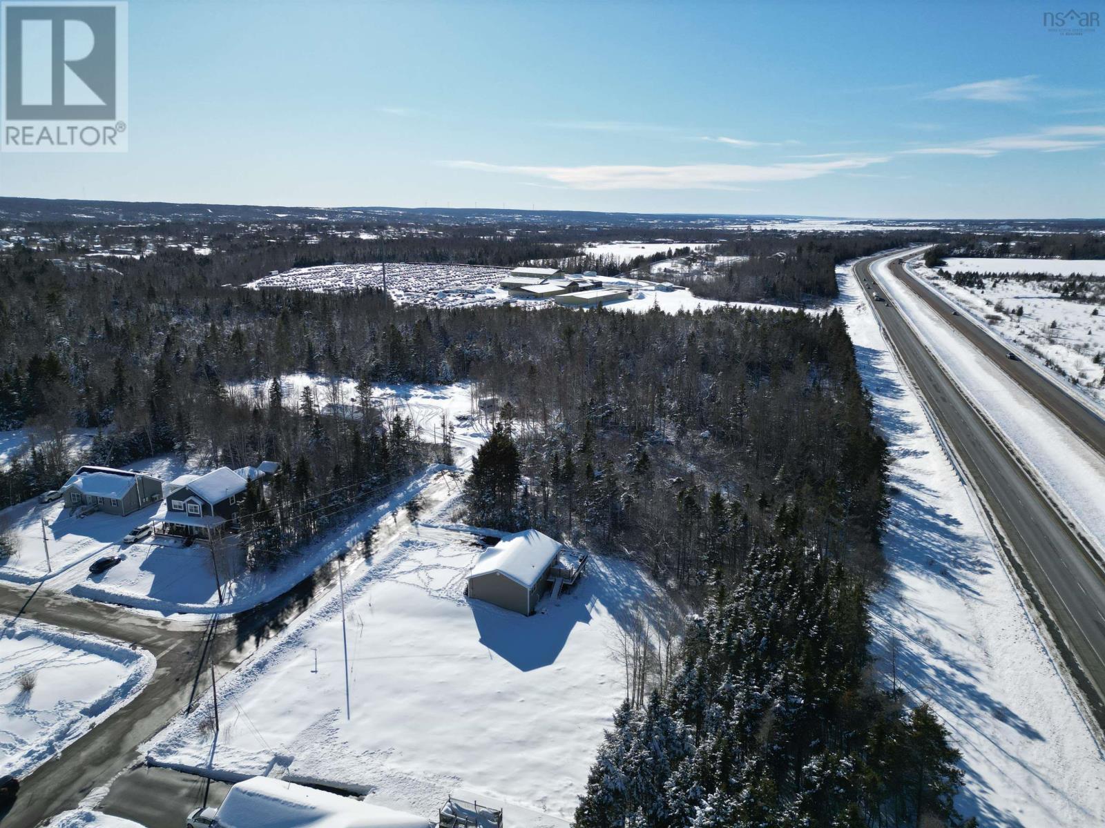 Property 3 of 9 of Lot 5 RUNWAY Court