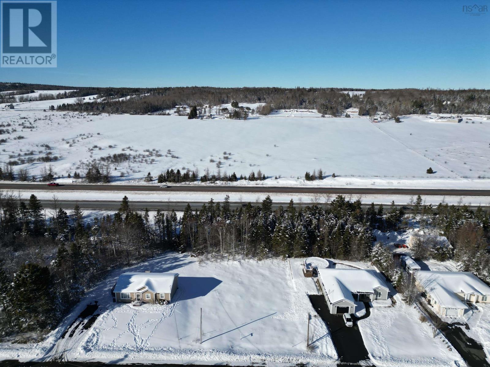 Property 7 of 9 of Lot 5 RUNWAY Court