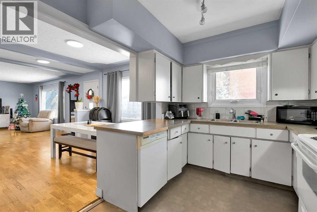 4617 Stanley Road SW Photo 20 - Calgary Real Estate