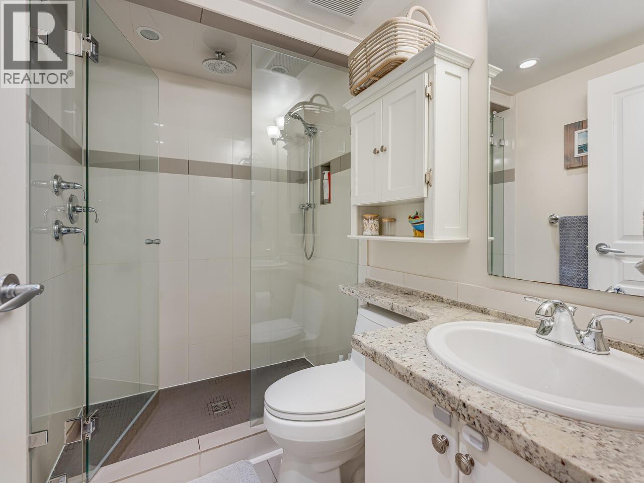 18 1073 LYNN VALLEY ROAD, North Vancouver