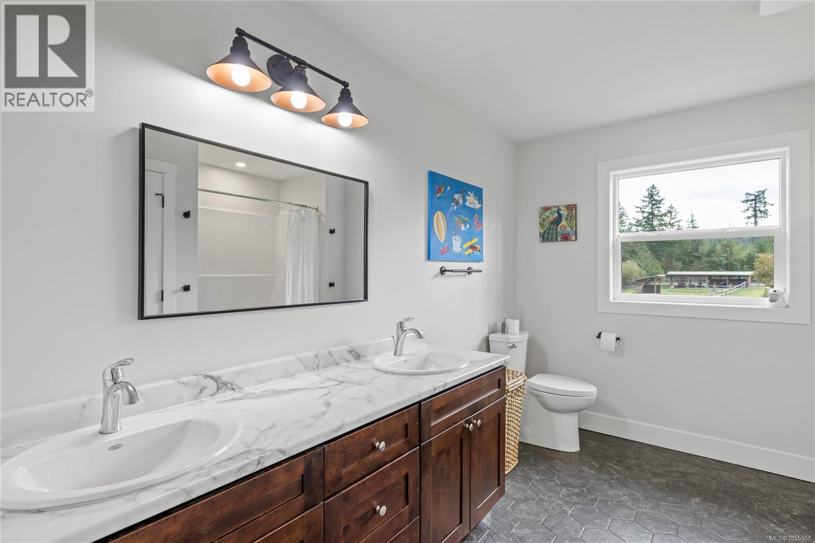 2040 Saddle Dr, Nanoose Bay