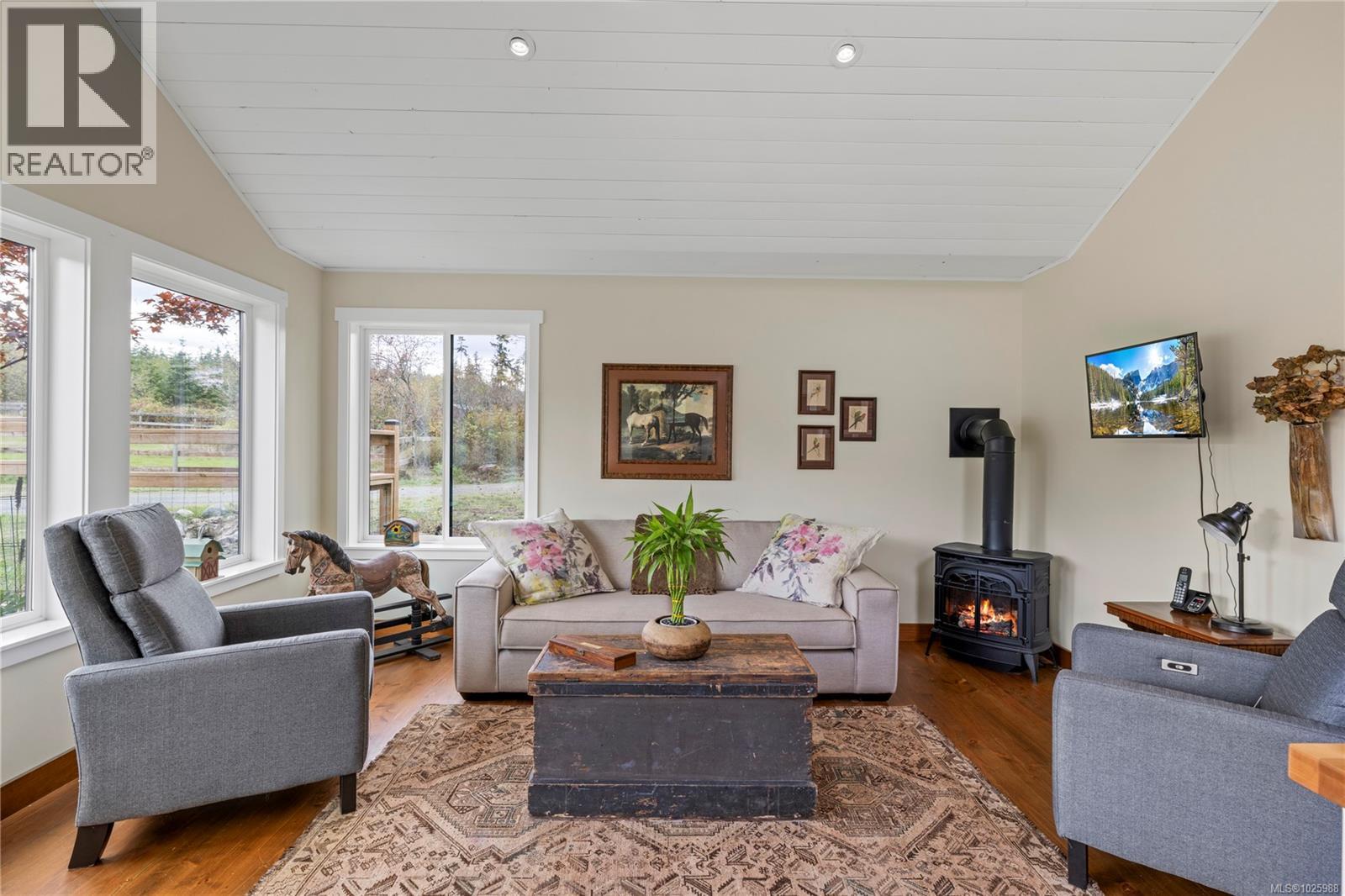 2040 Saddle Dr, Nanoose Bay