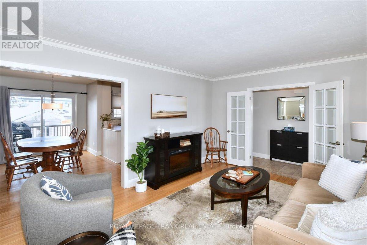 1369 ARMSTRONG DRIVE - Photo 5 of 29, Peterborough (Town Ward 3), Ontario