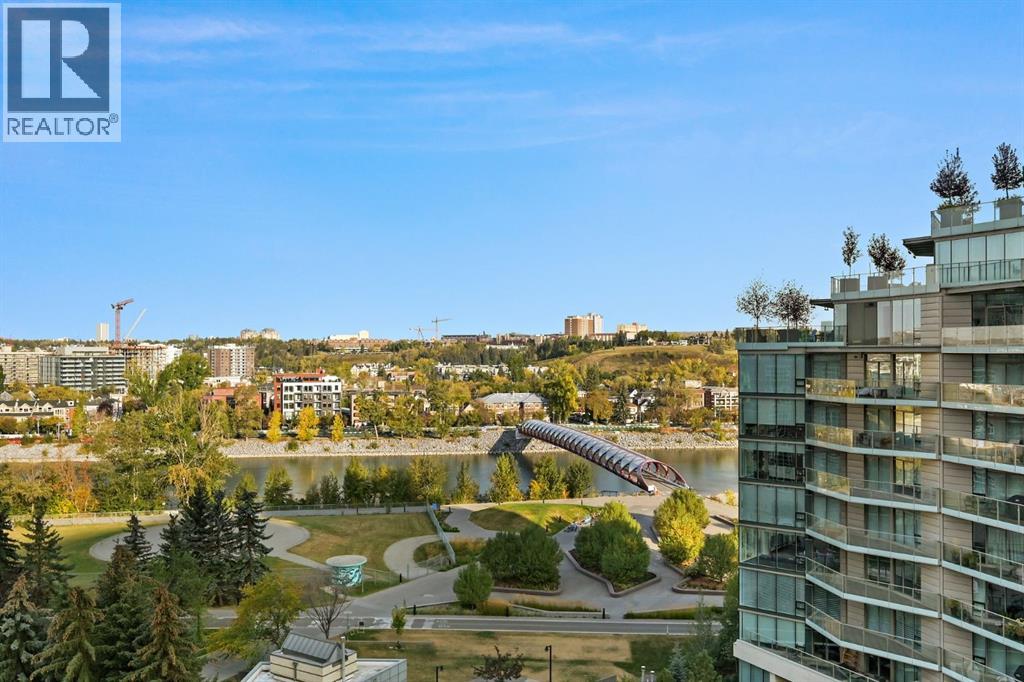 Single Family House for Sale in    Avenue SW Eau Claire Calgary 