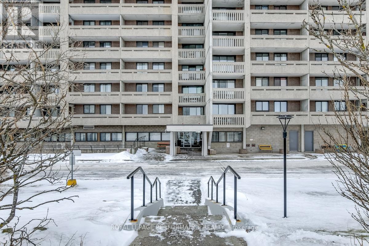 visitor parking to entrance