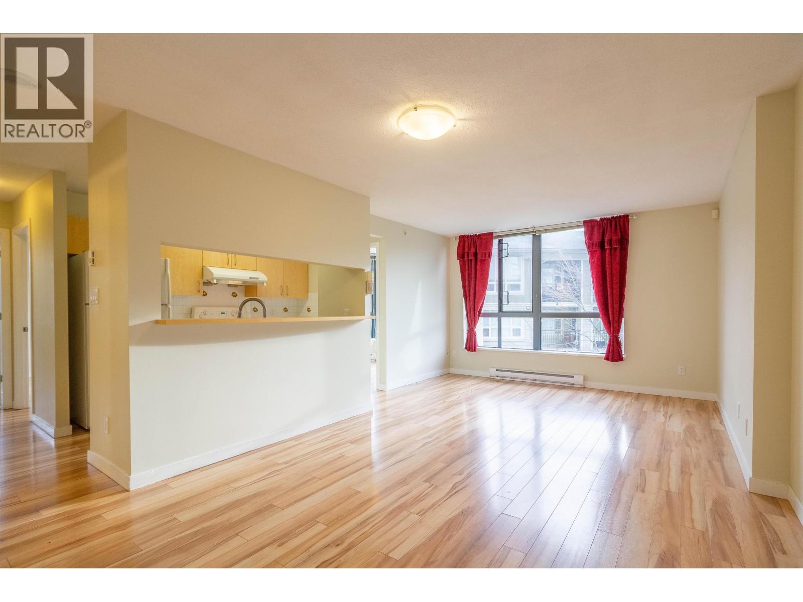 305 3588 CROWLEY Drive - photo 2