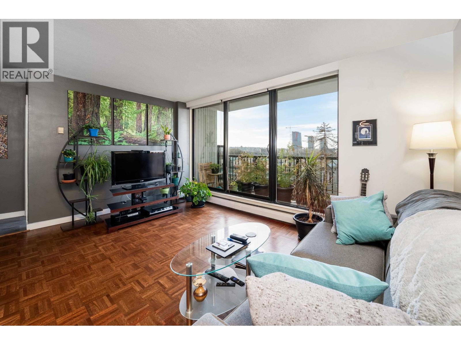 308 1330 HARWOOD Street - photo 2