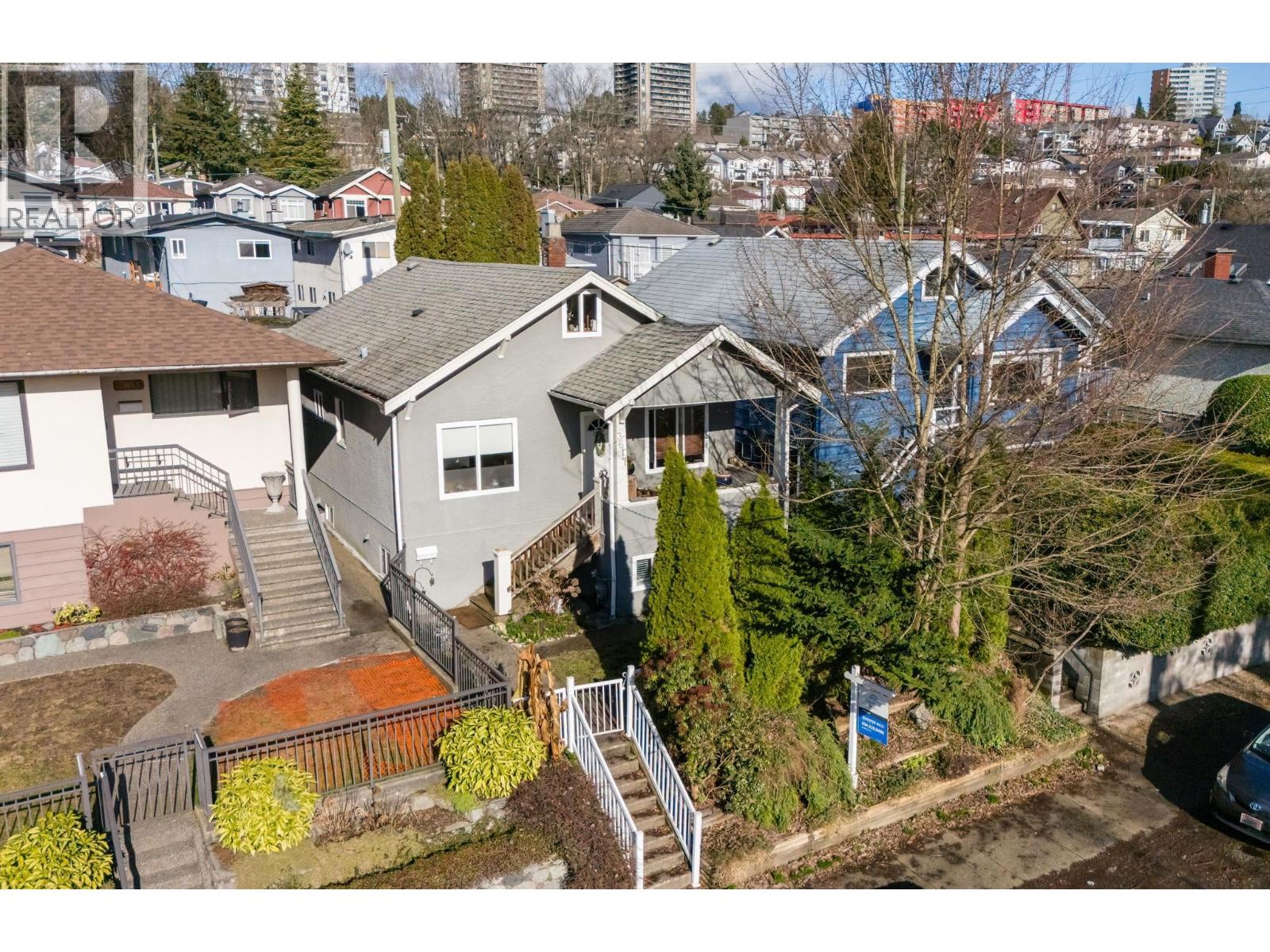 3617 ADANAC STREET, Vancouver