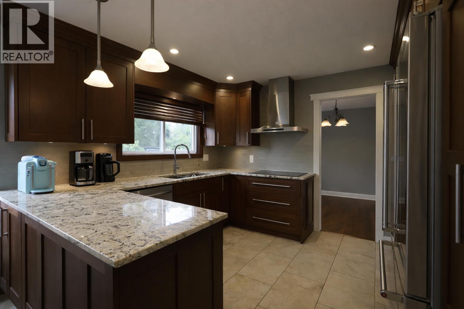 1009 CYPRESS PLACE - Photo 4 of 8, Squamish, British Columbia