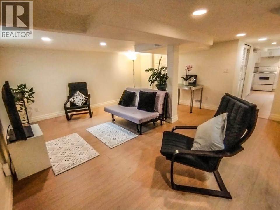 737 ROBINSON STREET, Coquitlam